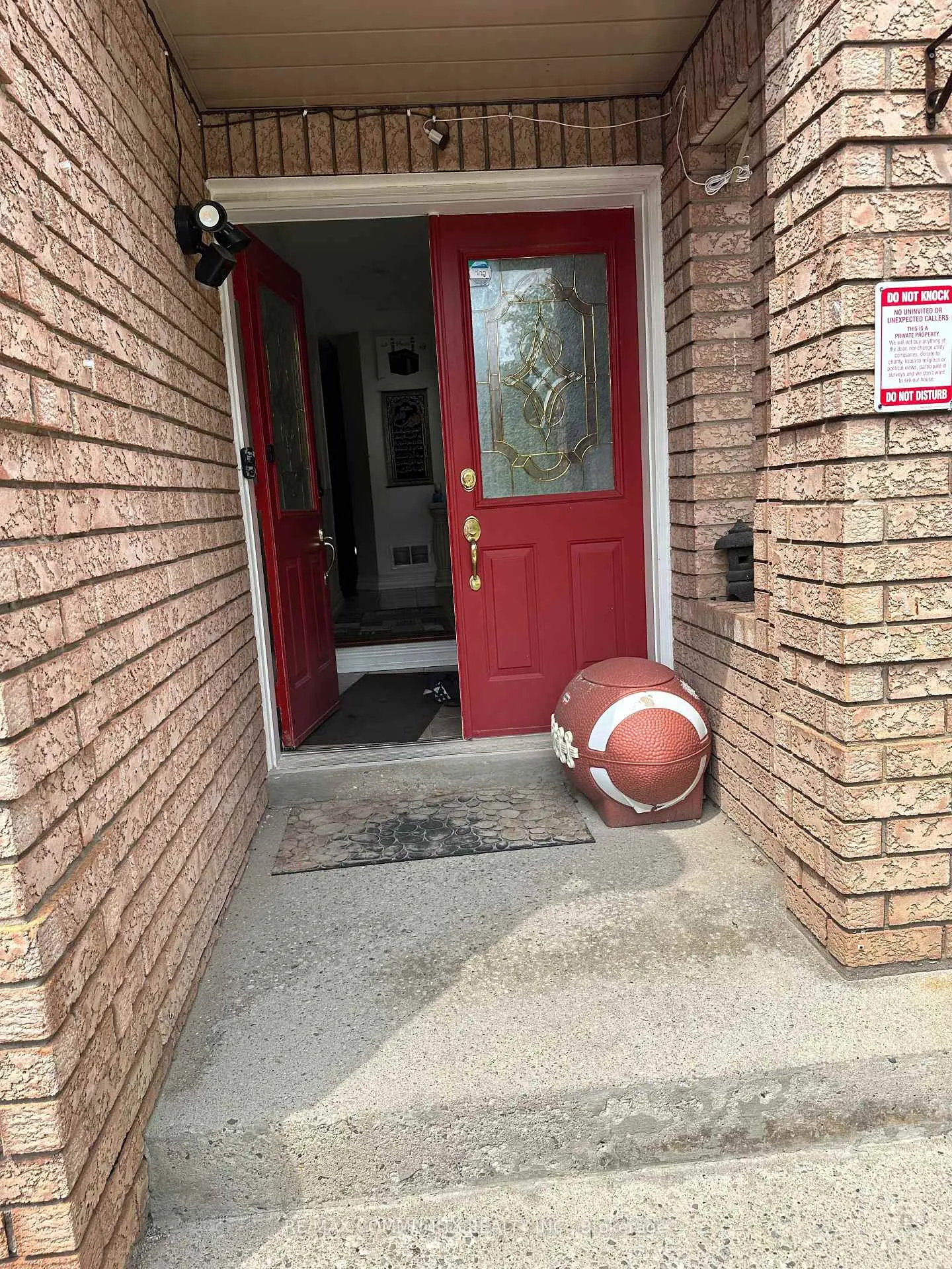 Photo 1 of 12 Caruso Drive, Brampton, Brampton South — HOMEH