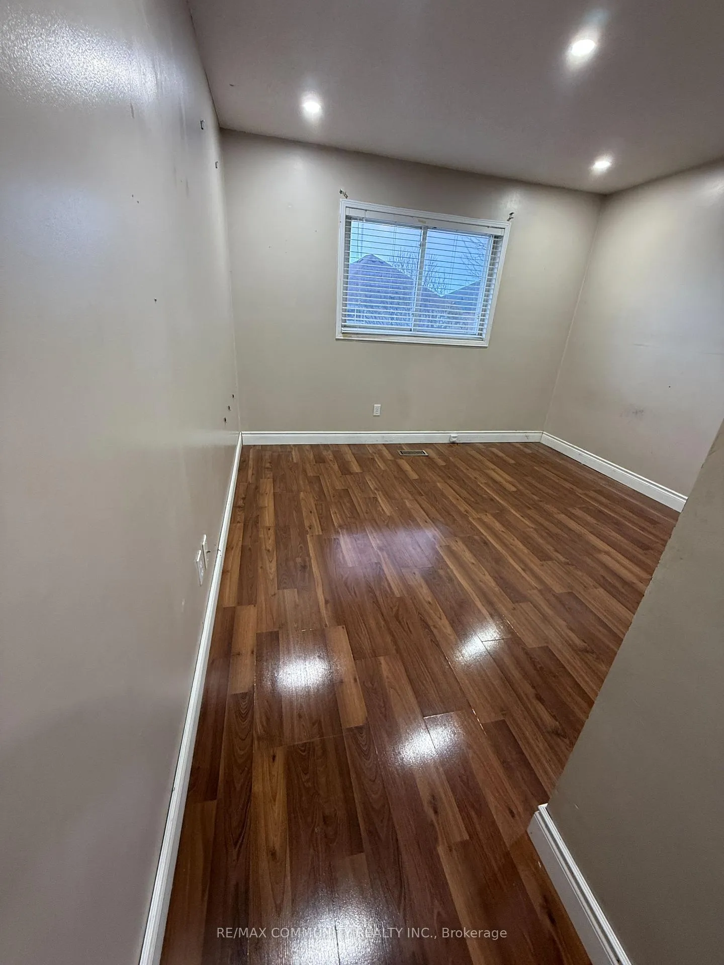 Photo 16 of 12 Caruso Drive, Brampton, Brampton South — HOMEH