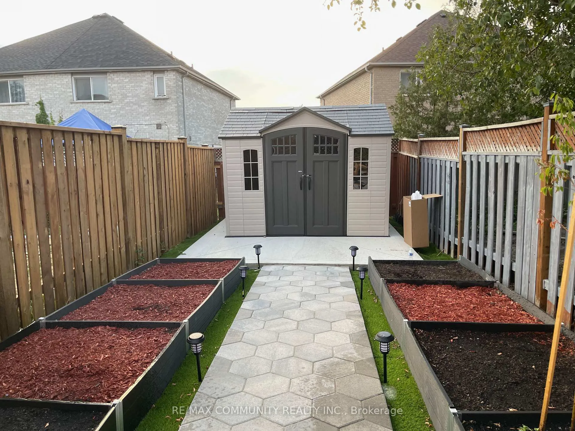 Photo 21 of 12 Caruso Drive, Brampton, Brampton South — HOMEH