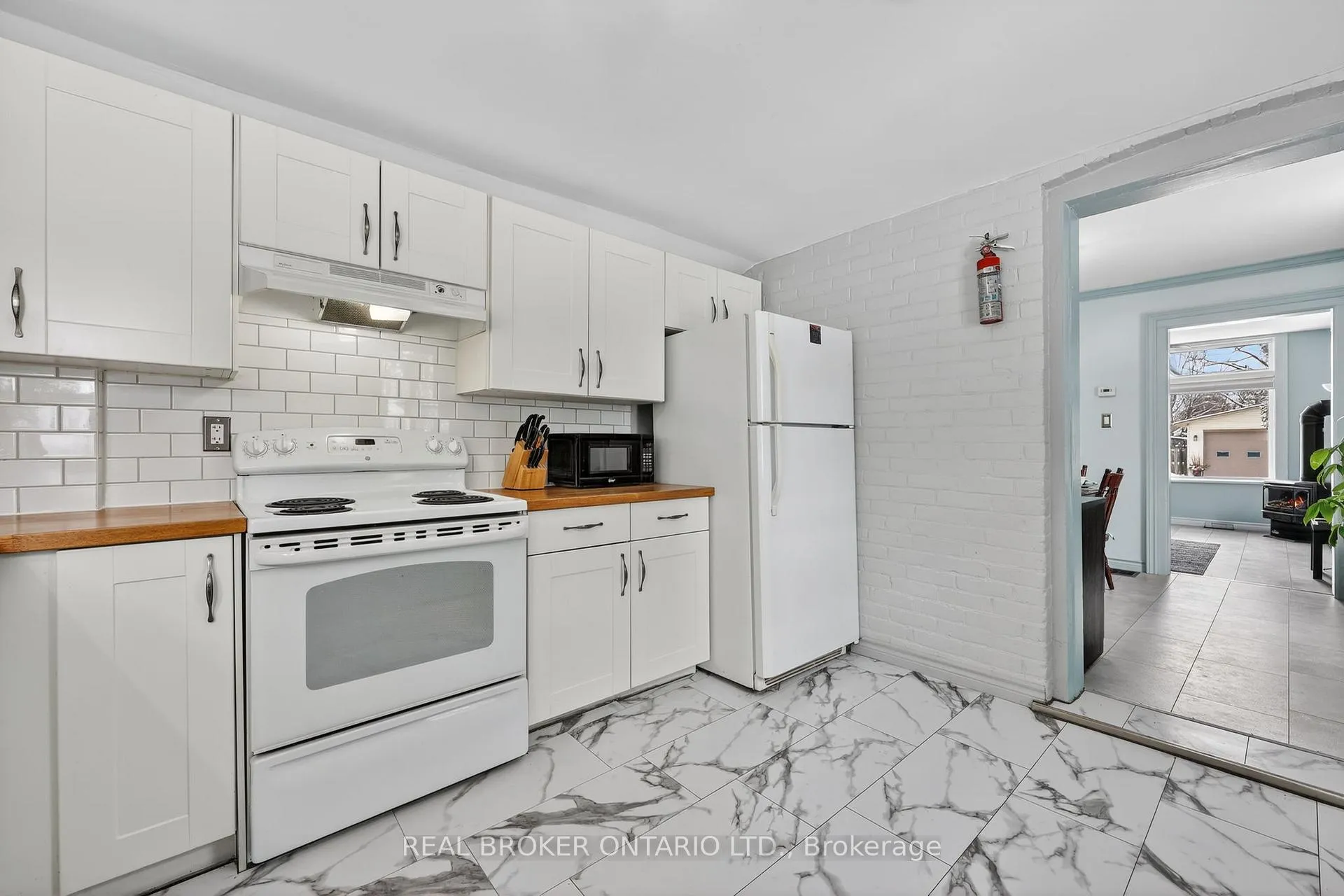 Photo 4 of 322 11 Line S, Oro-Medonte, Hawkestone — HOMEH