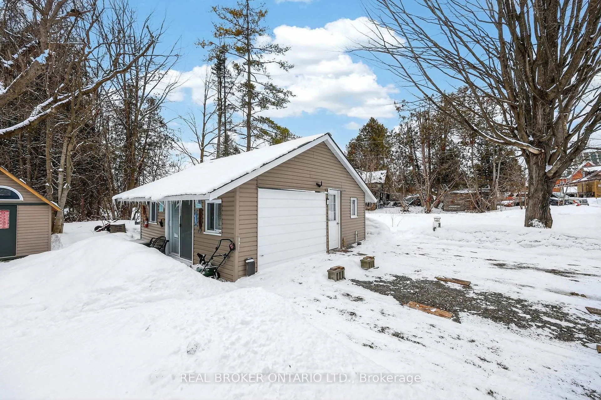 Photo 19 of 322 11 Line S, Oro-Medonte, Hawkestone — HOMEH