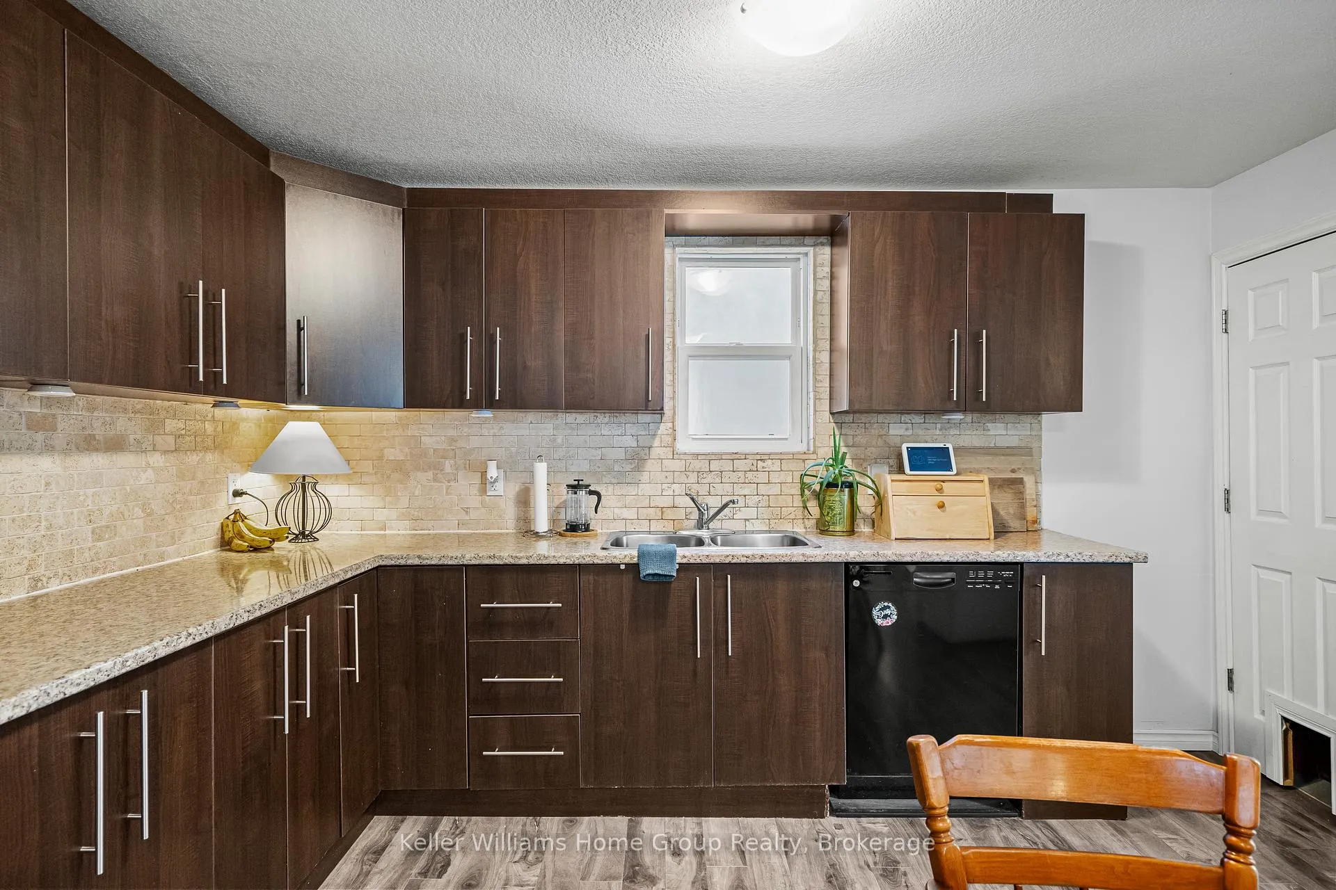 Photo 9 of 162 Alice Street, Guelph, St. Patrick's Ward — HOMEH