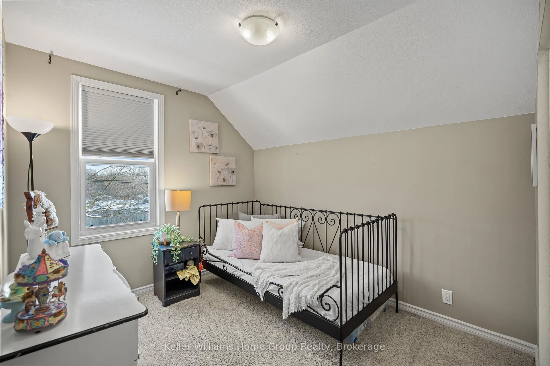 Photo 15 of 162 Alice Street, Guelph, St. Patrick's Ward — HOMEH