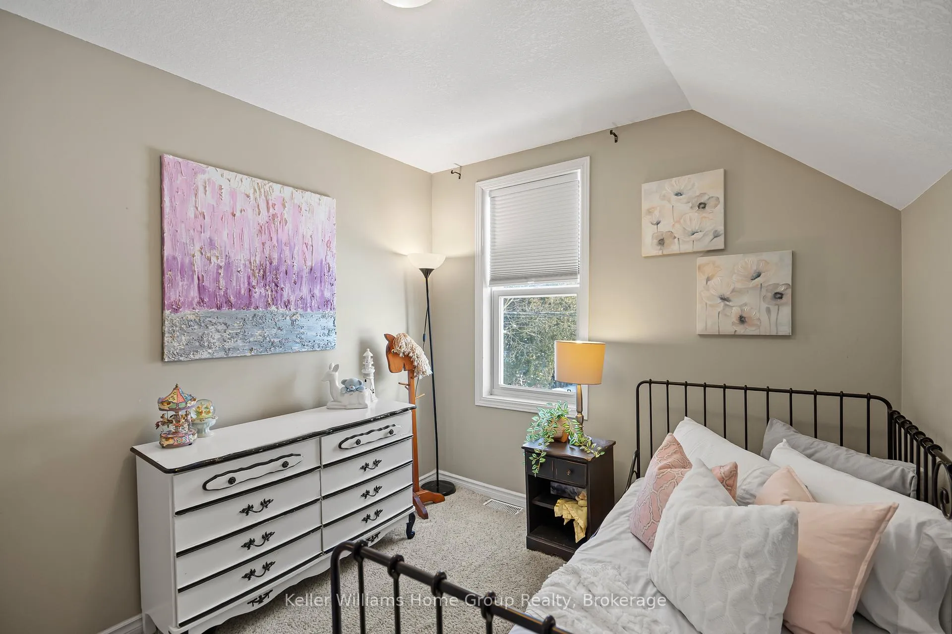 Photo 16 of 162 Alice Street, Guelph, St. Patrick's Ward — HOMEH