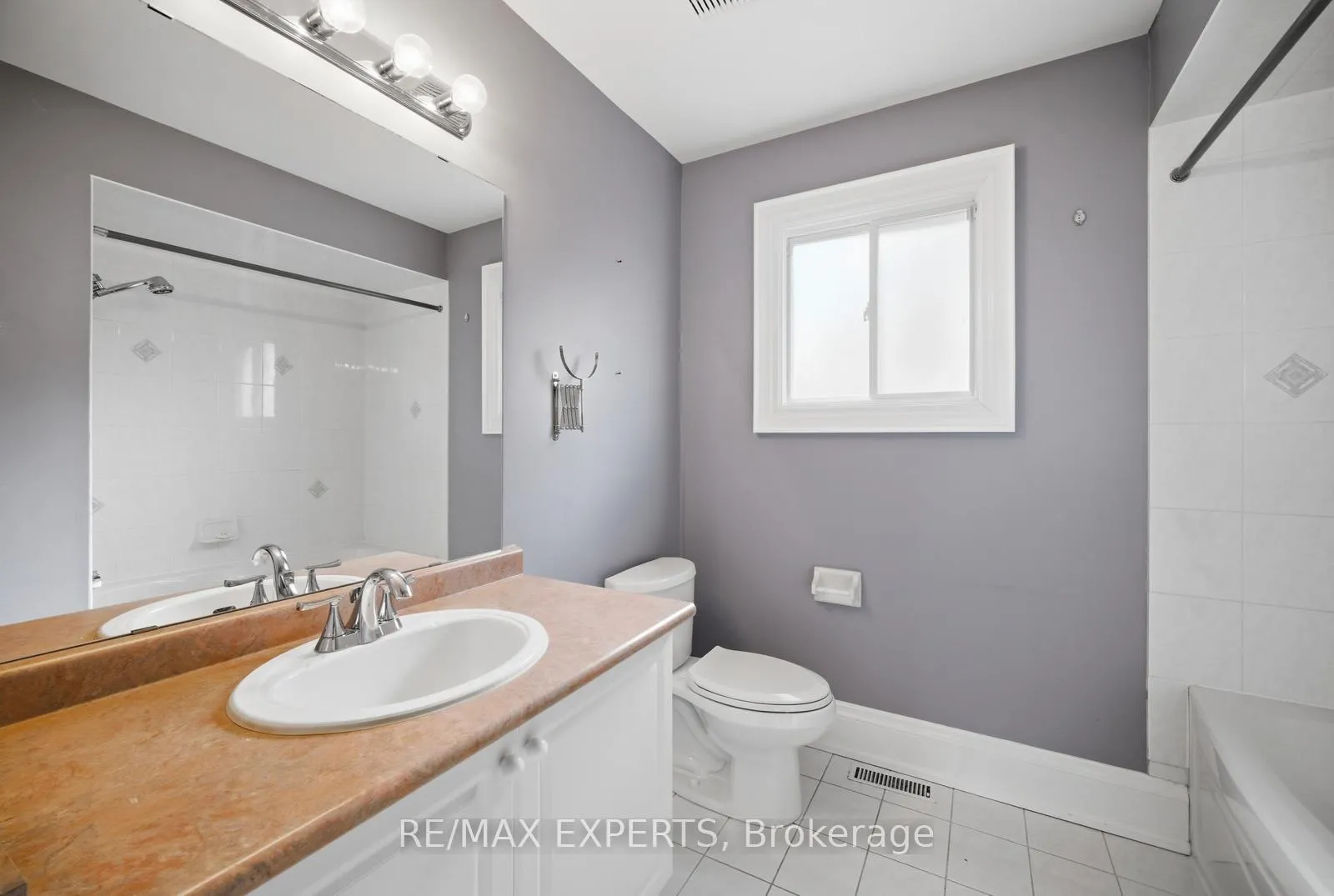 Photo 33 of 23 Stone Palace Way, Vaughan, Sonoma Heights — HOMEH