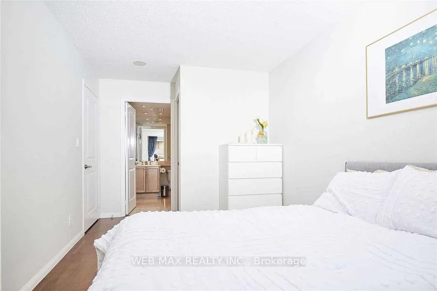 Photo 6 of Unit 1305, 900 Mount Pleasant Road, Toronto, Mount Pleasant West — HOMEH