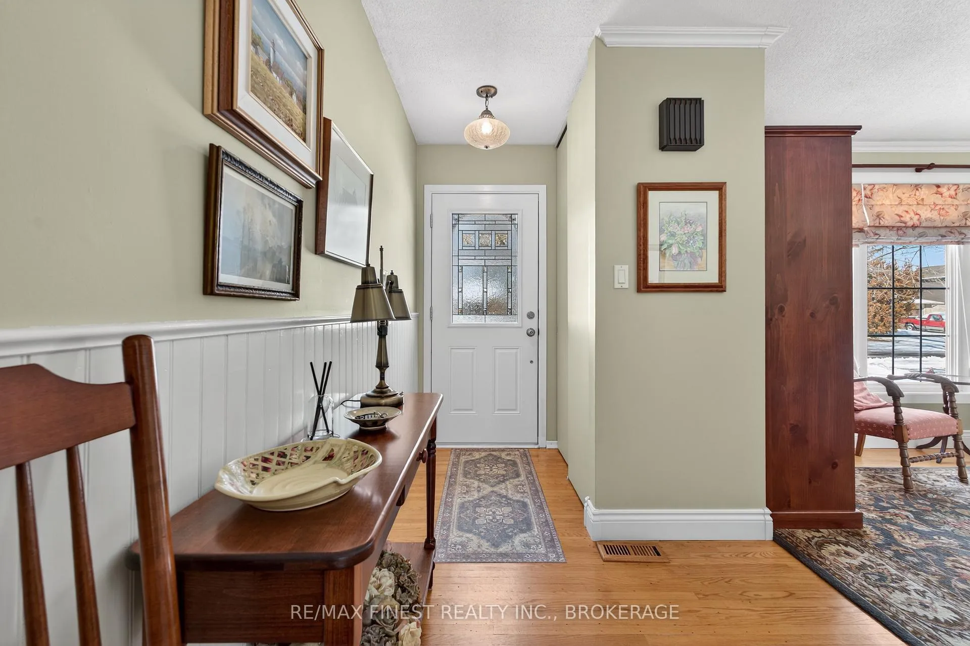Photo 6 of 916 Percy Crescent, Kingston, City Southwest — HOMEH