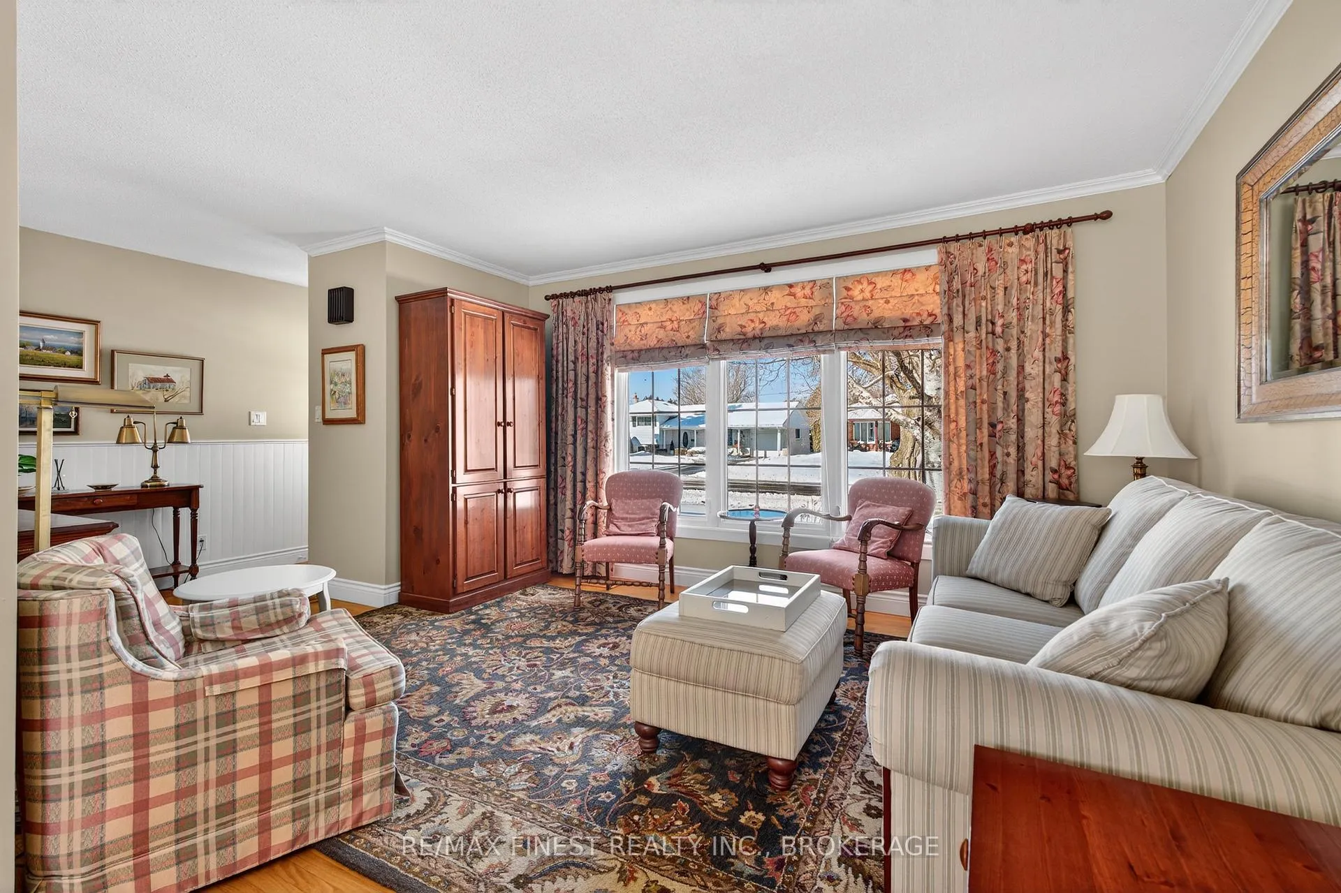Photo 9 of 916 Percy Crescent, Kingston, City Southwest — HOMEH