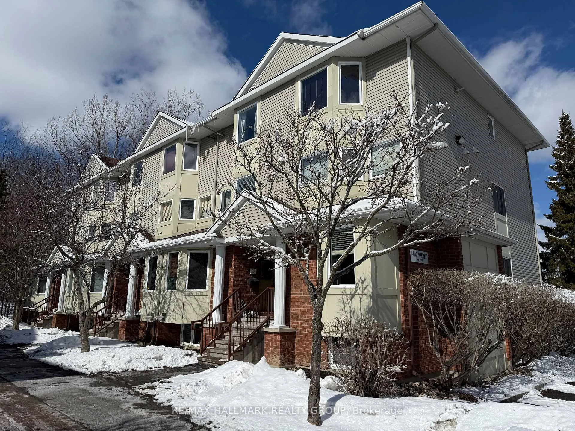 Front of Unit 35, 1400 Wildberry Court