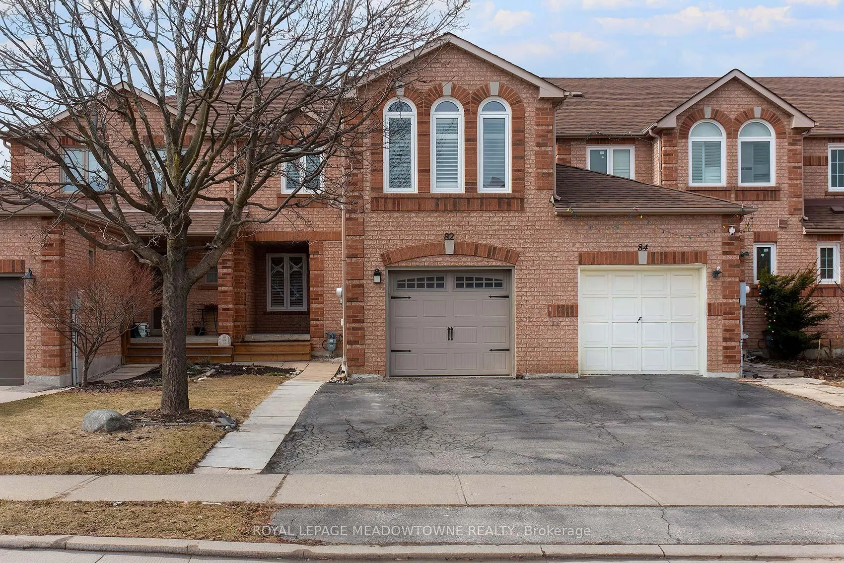 Photo 2 of 82 Mosley Crescent, Brampton, Fletcher's West — HOMEH