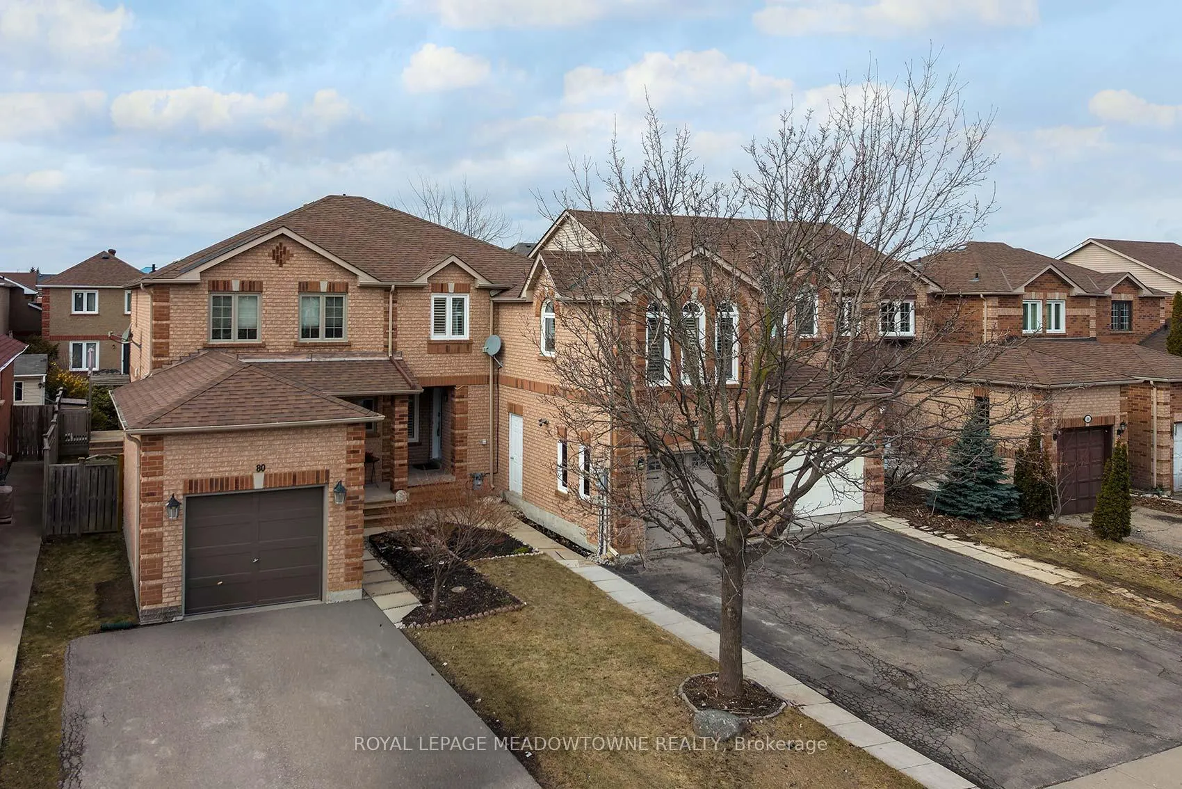 Photo 3 of 82 Mosley Crescent, Brampton, Fletcher's West — HOMEH