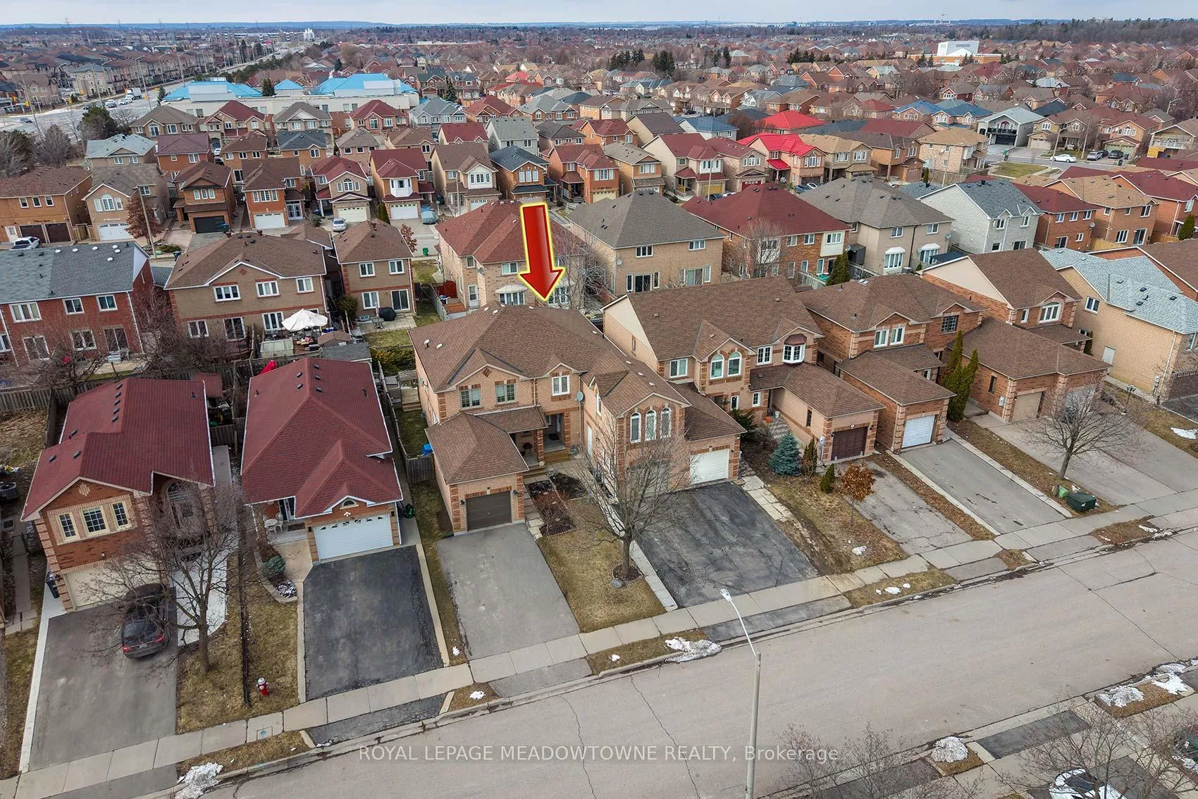 Photo 4 of 82 Mosley Crescent, Brampton, Fletcher's West — HOMEH