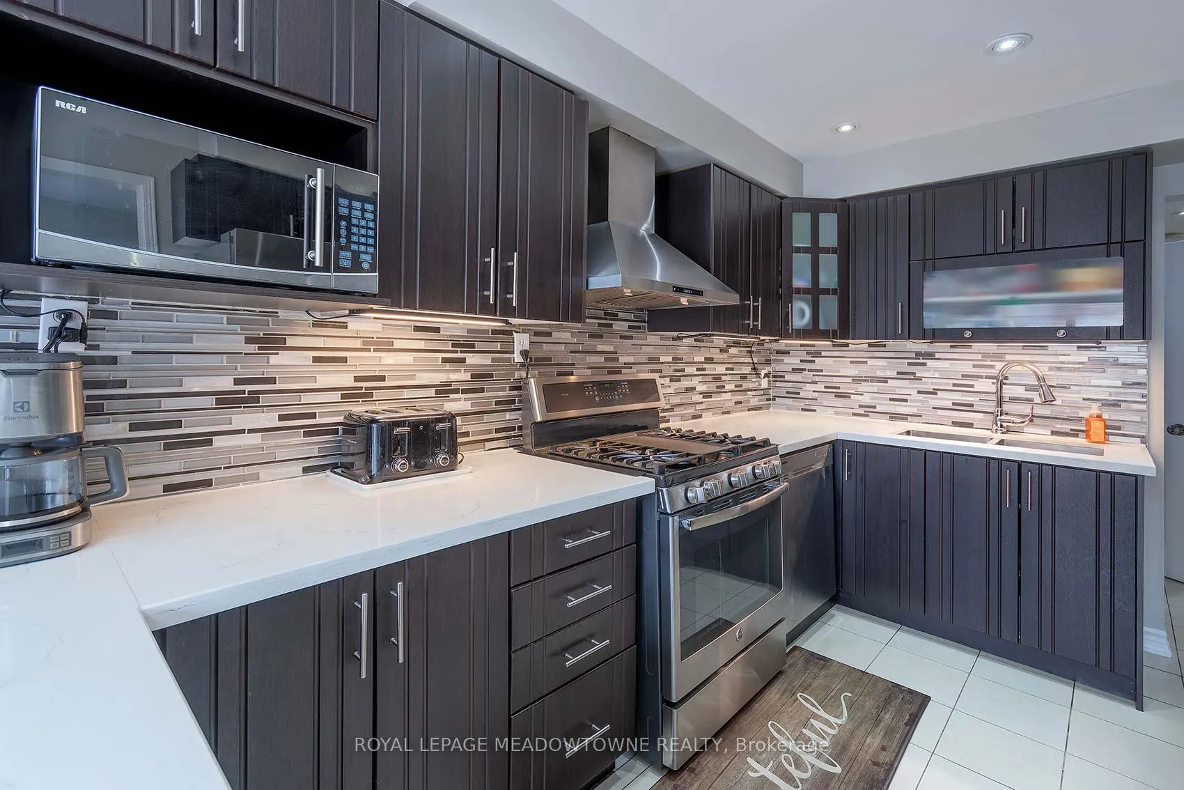Photo 20 of 82 Mosley Crescent, Brampton, Fletcher's West — HOMEH