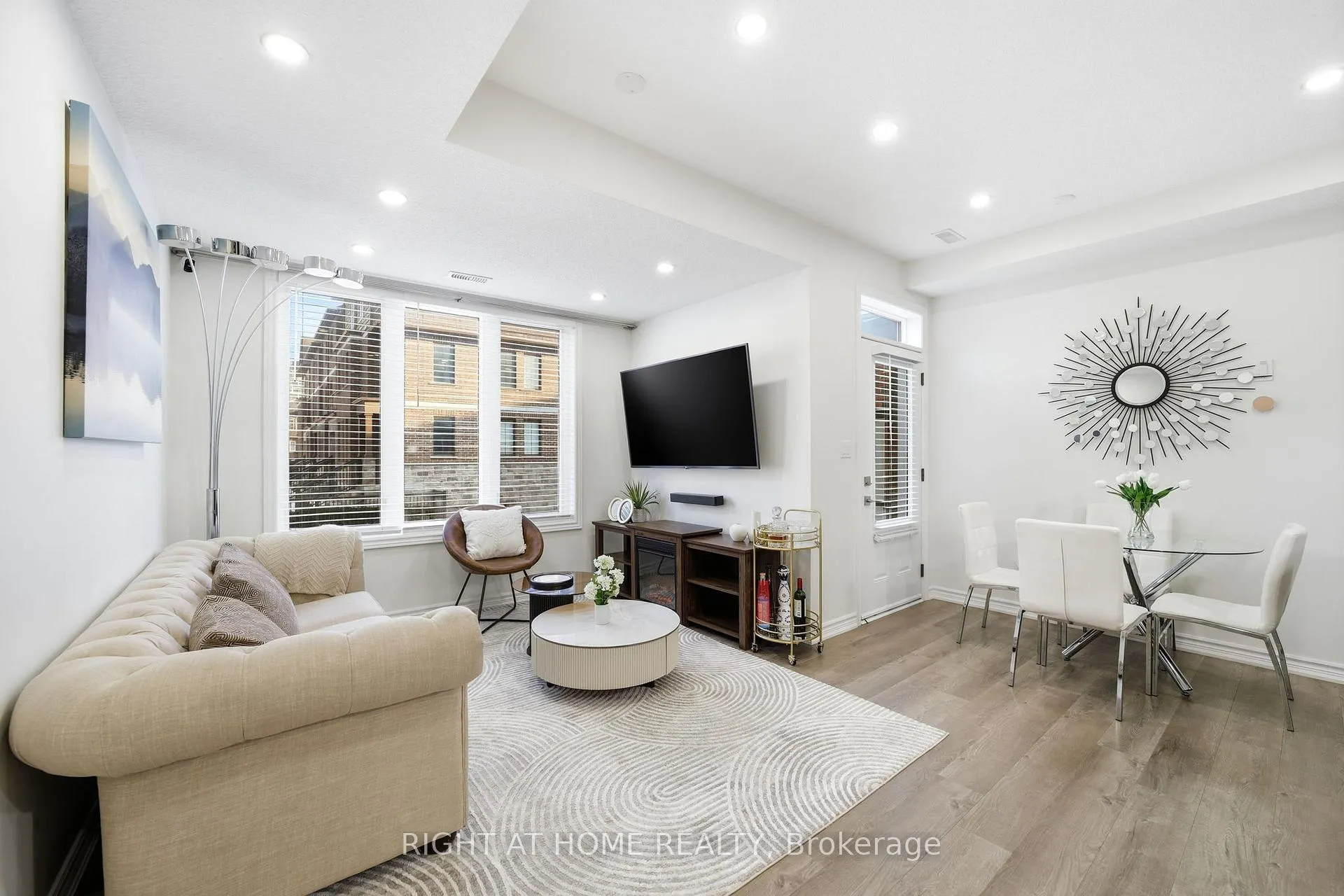 Photo 4 of Unit 128, 445 Ontario Street S, Milton, Timberlea — HOMEH