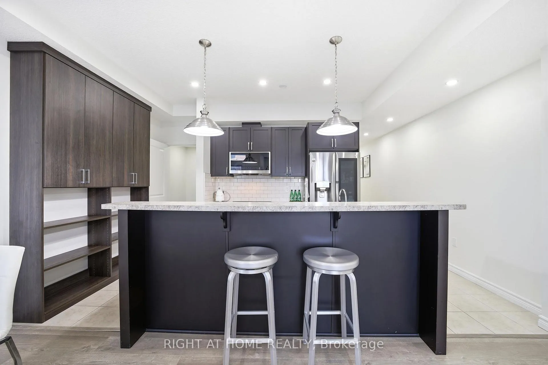 Photo 10 of Unit 128, 445 Ontario Street S, Milton, Timberlea — HOMEH
