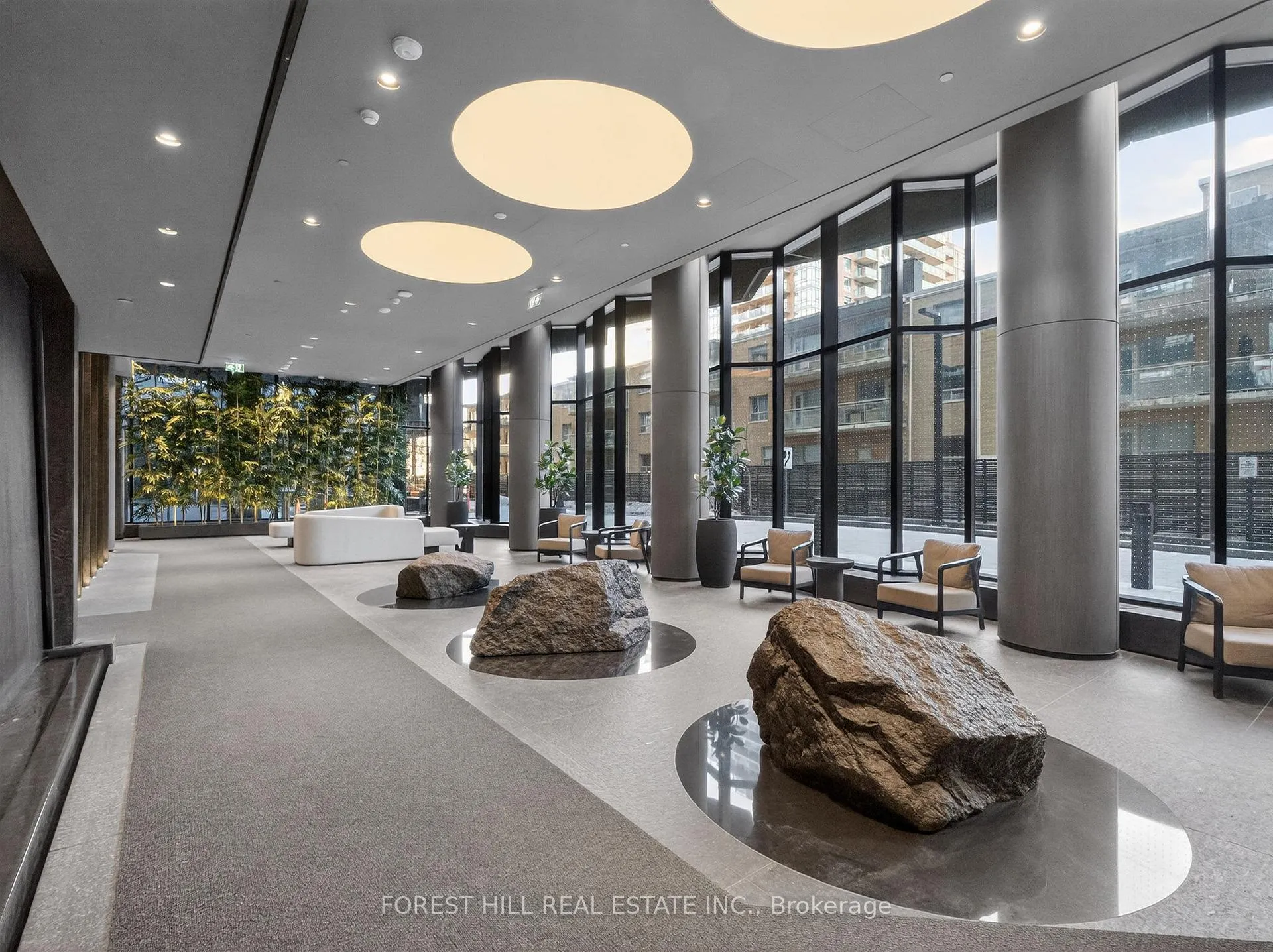 Photo 2 of Unit 2405, 110 Broadway Avenue, Toronto, Mount Pleasant West — HOMEH