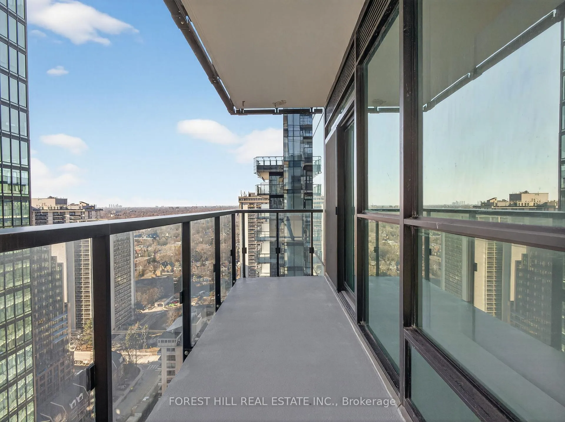 Photo 6 of Unit 2405, 110 Broadway Avenue, Toronto, Mount Pleasant West — HOMEH