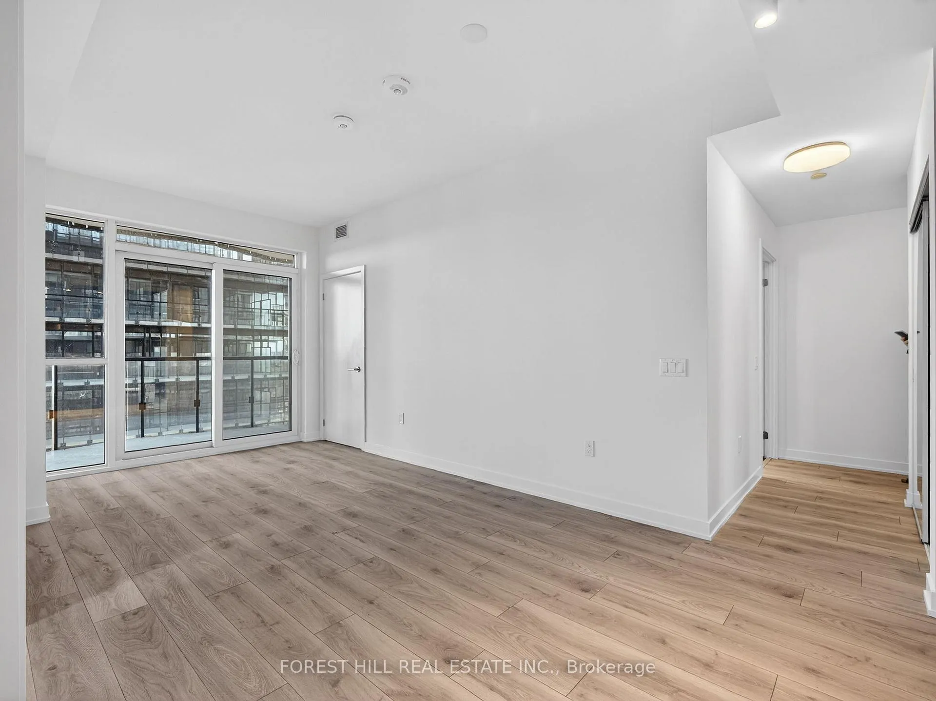 Photo 8 of Unit 2405, 110 Broadway Avenue, Toronto, Mount Pleasant West — HOMEH