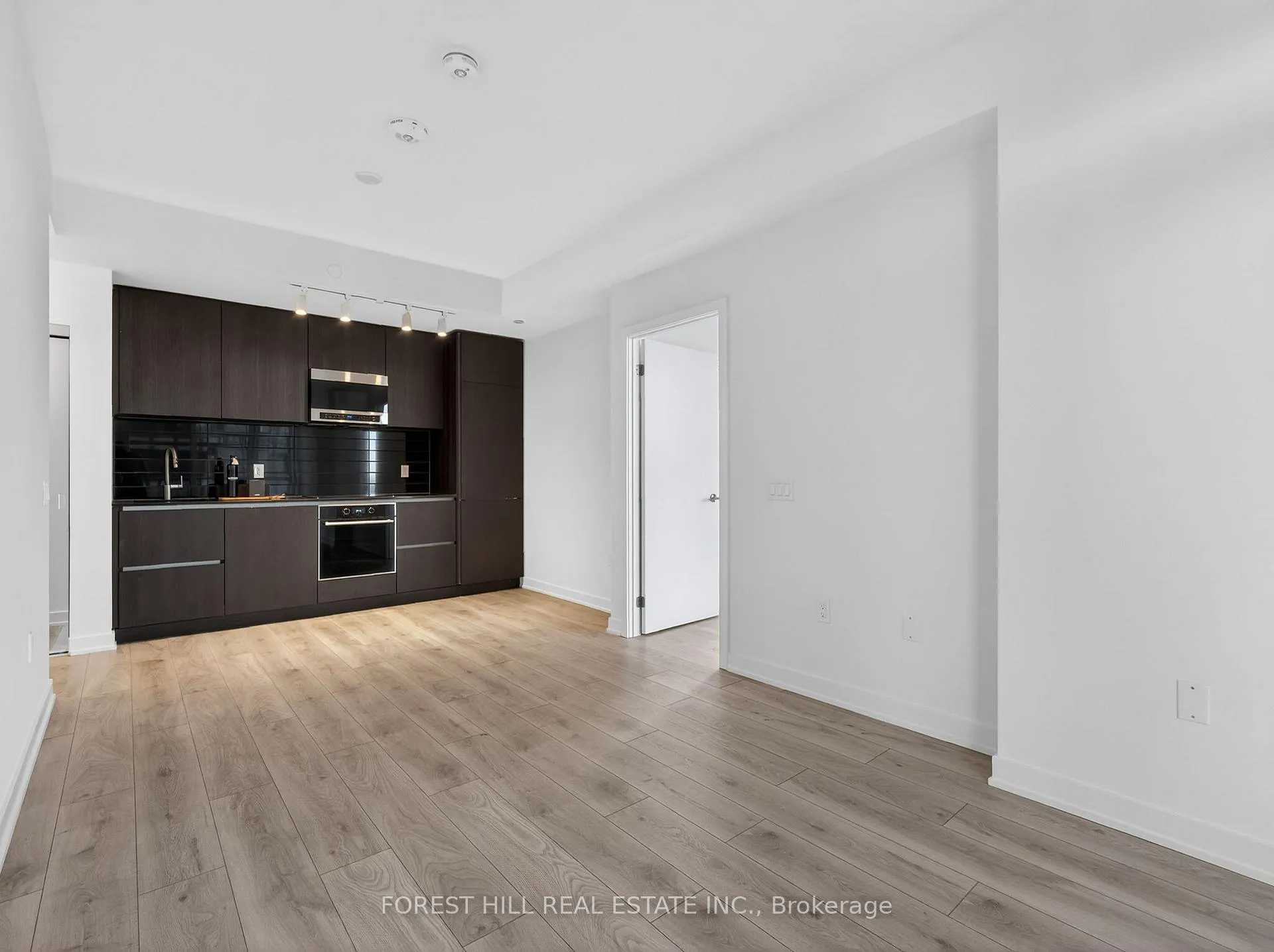Photo 9 of Unit 2405, 110 Broadway Avenue, Toronto, Mount Pleasant West — HOMEH