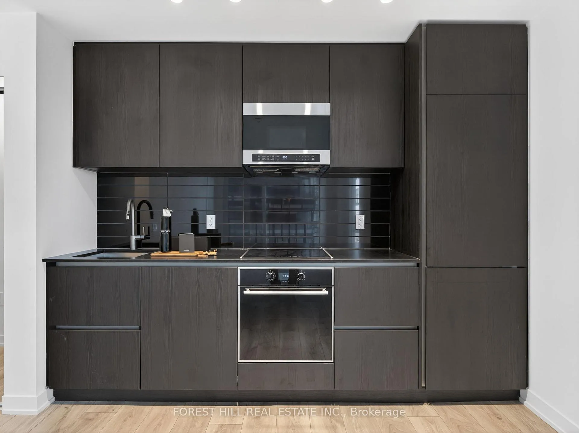 Photo 10 of Unit 2405, 110 Broadway Avenue, Toronto, Mount Pleasant West — HOMEH