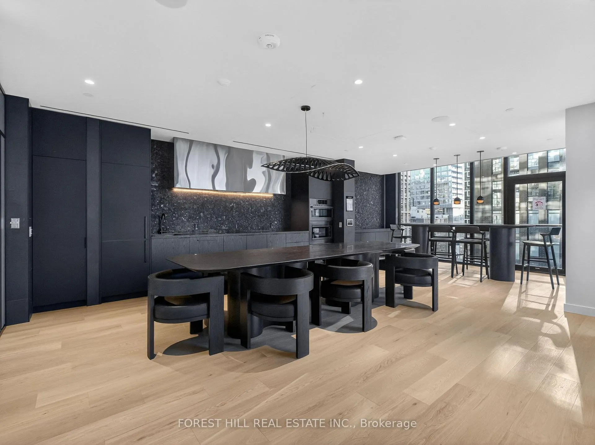 Photo 19 of Unit 2405, 110 Broadway Avenue, Toronto, Mount Pleasant West — HOMEH