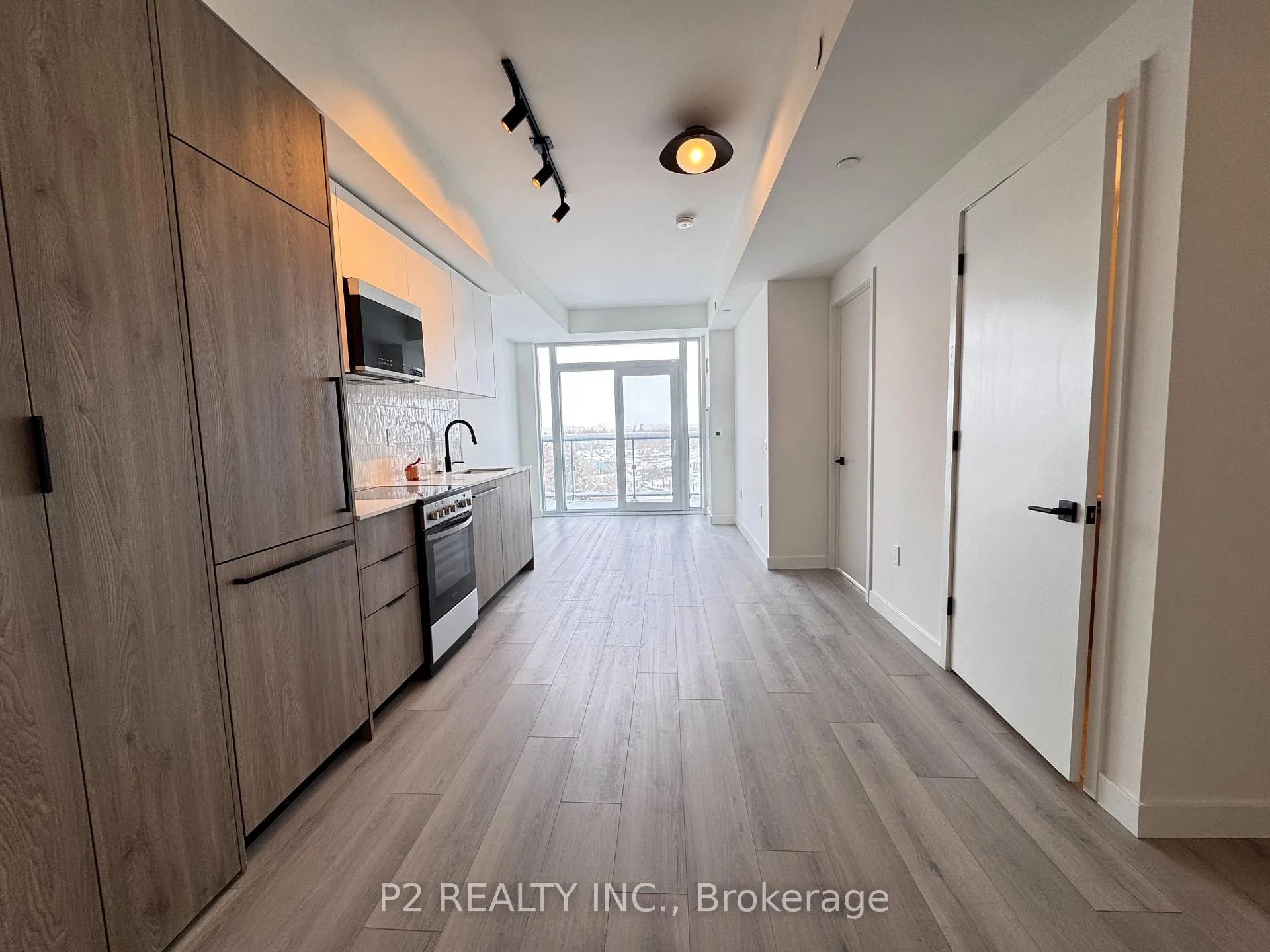 Front of Unit 807, 1635 Military Trail