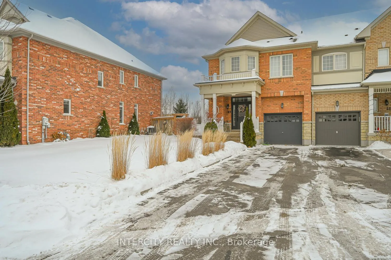 Photo 3 of 49 McCardy Court, Caledon, Caledon East — HOMEH