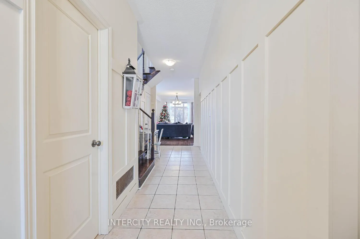 Photo 5 of 49 McCardy Court, Caledon, Caledon East — HOMEH