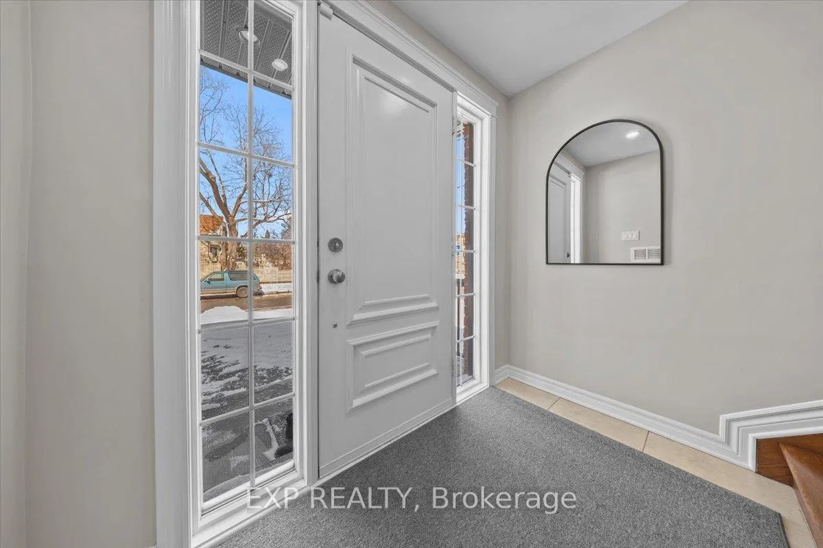 Photo 3 of 374 Greenwood Avenue, Ottawa, Laurentianview — HOMEH