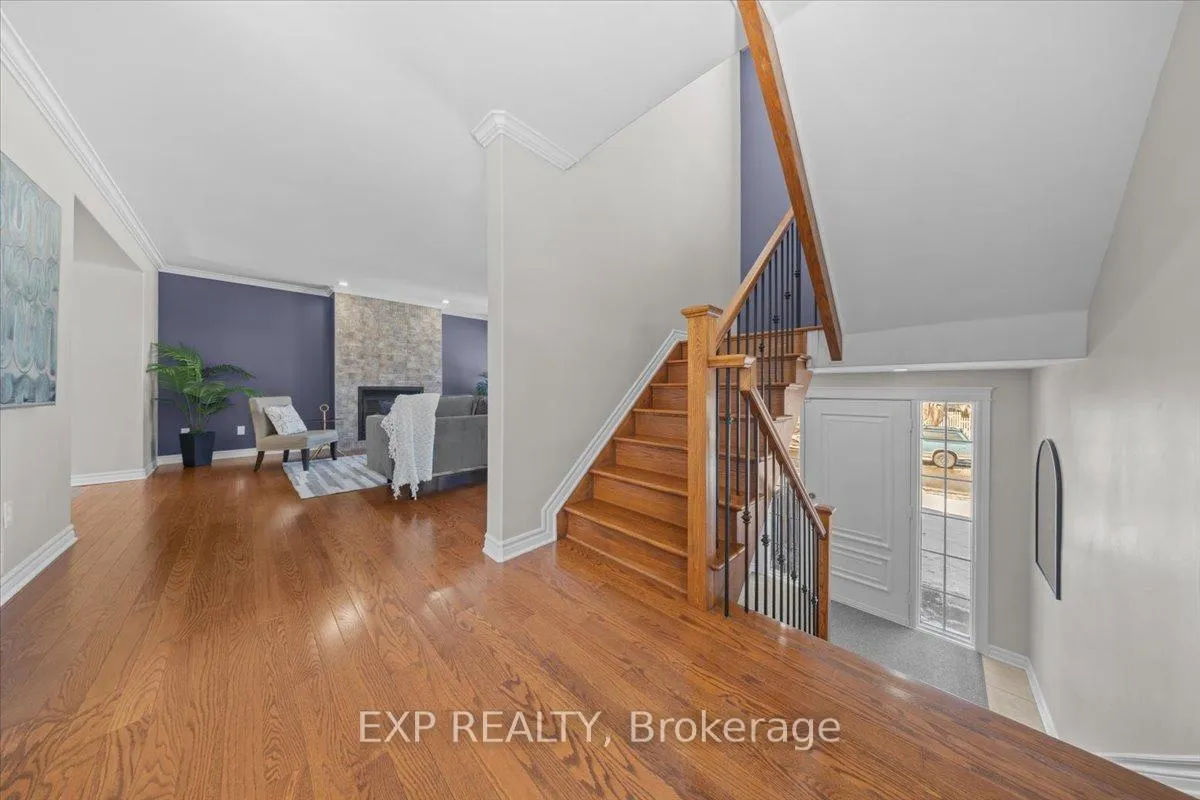Photo 4 of 374 Greenwood Avenue, Ottawa, Laurentianview — HOMEH