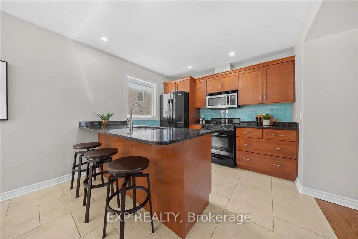 Photo 11 of 374 Greenwood Avenue, Ottawa, Laurentianview — HOMEH