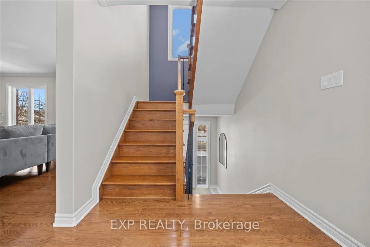 Photo 14 of 374 Greenwood Avenue, Ottawa, Laurentianview — HOMEH