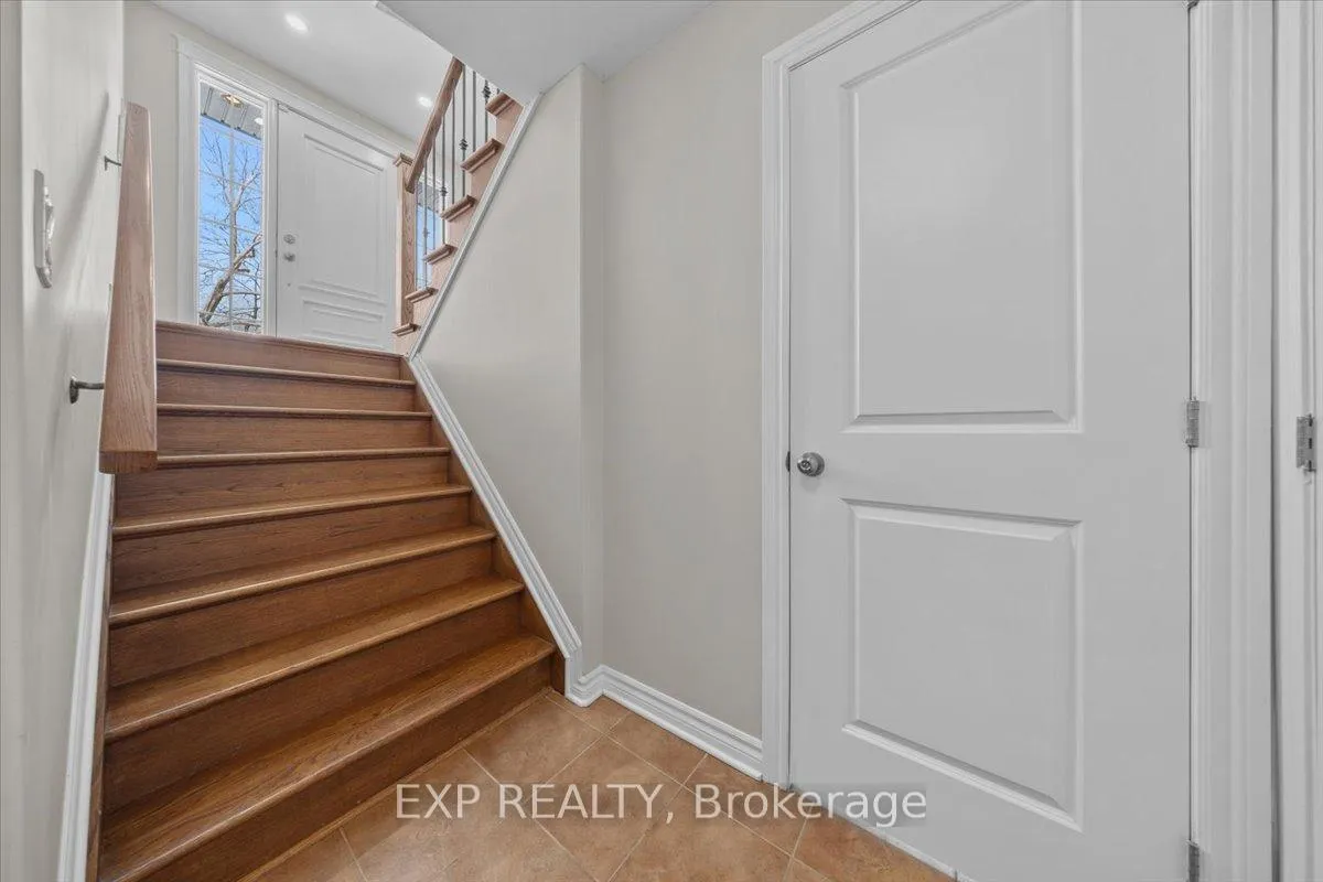 Photo 25 of 374 Greenwood Avenue, Ottawa, Laurentianview — HOMEH