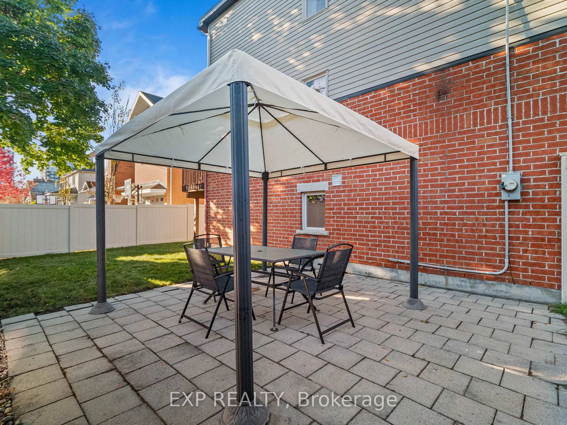Photo 33 of 374 Greenwood Avenue, Ottawa, Laurentianview — HOMEH