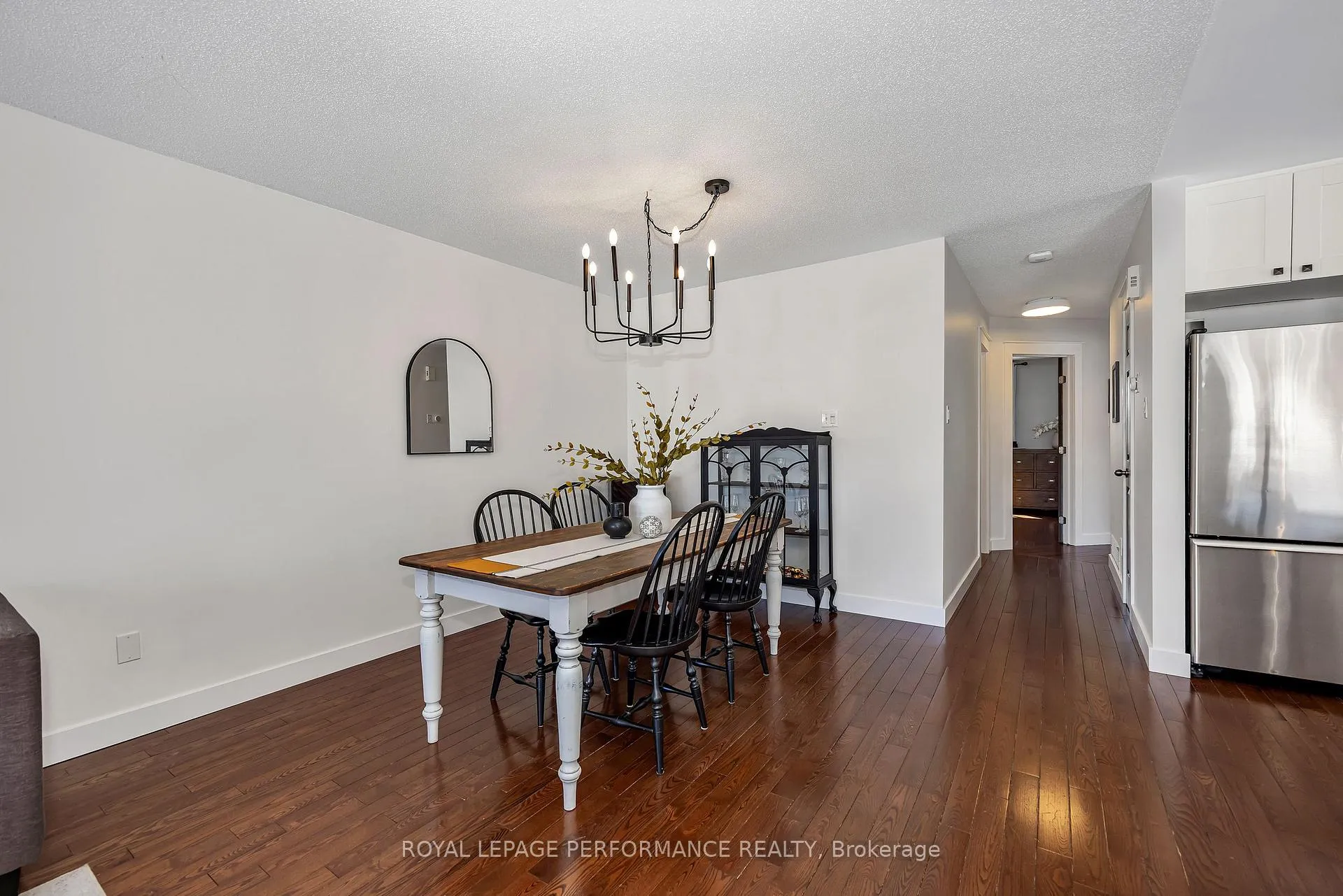 Photo 8 of 16 Montana Way, Ottawa, Barrhaven - Longfields — HOMEH
