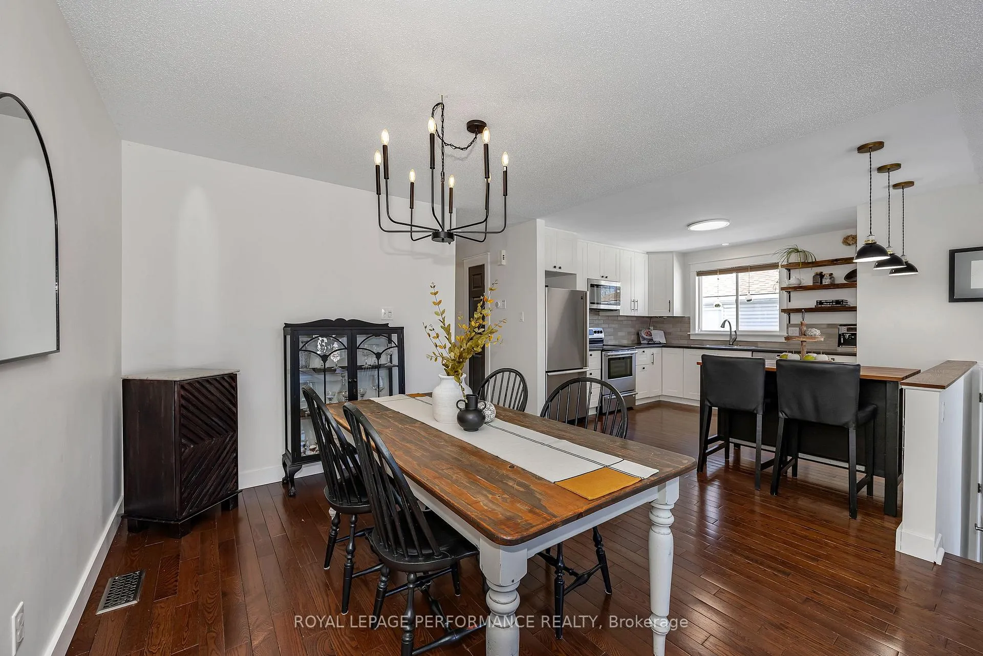 Photo 9 of 16 Montana Way, Ottawa, Barrhaven - Longfields — HOMEH