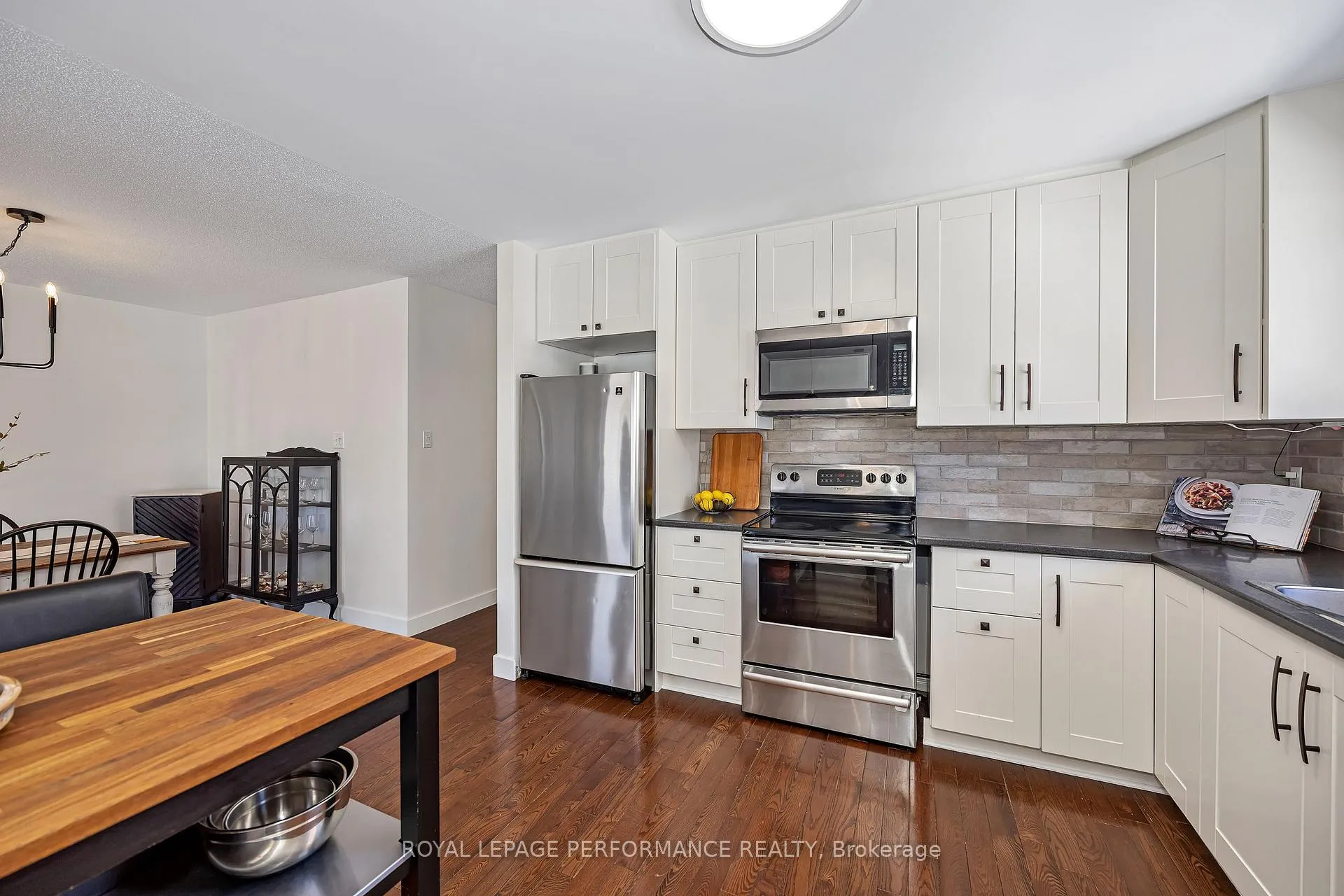Photo 12 of 16 Montana Way, Ottawa, Barrhaven - Longfields — HOMEH