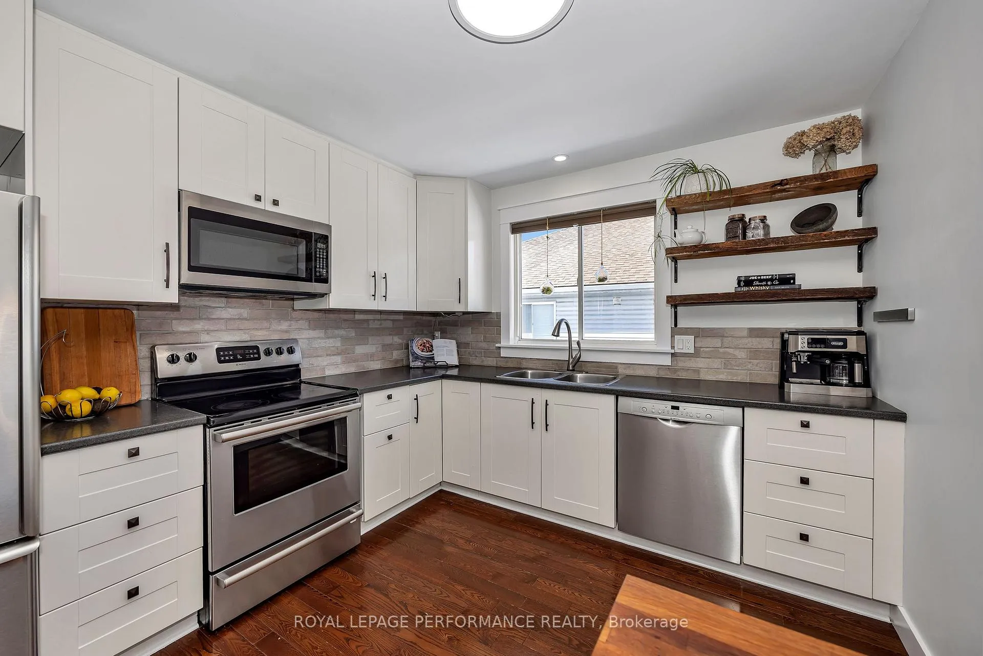 Photo 13 of 16 Montana Way, Ottawa, Barrhaven - Longfields — HOMEH