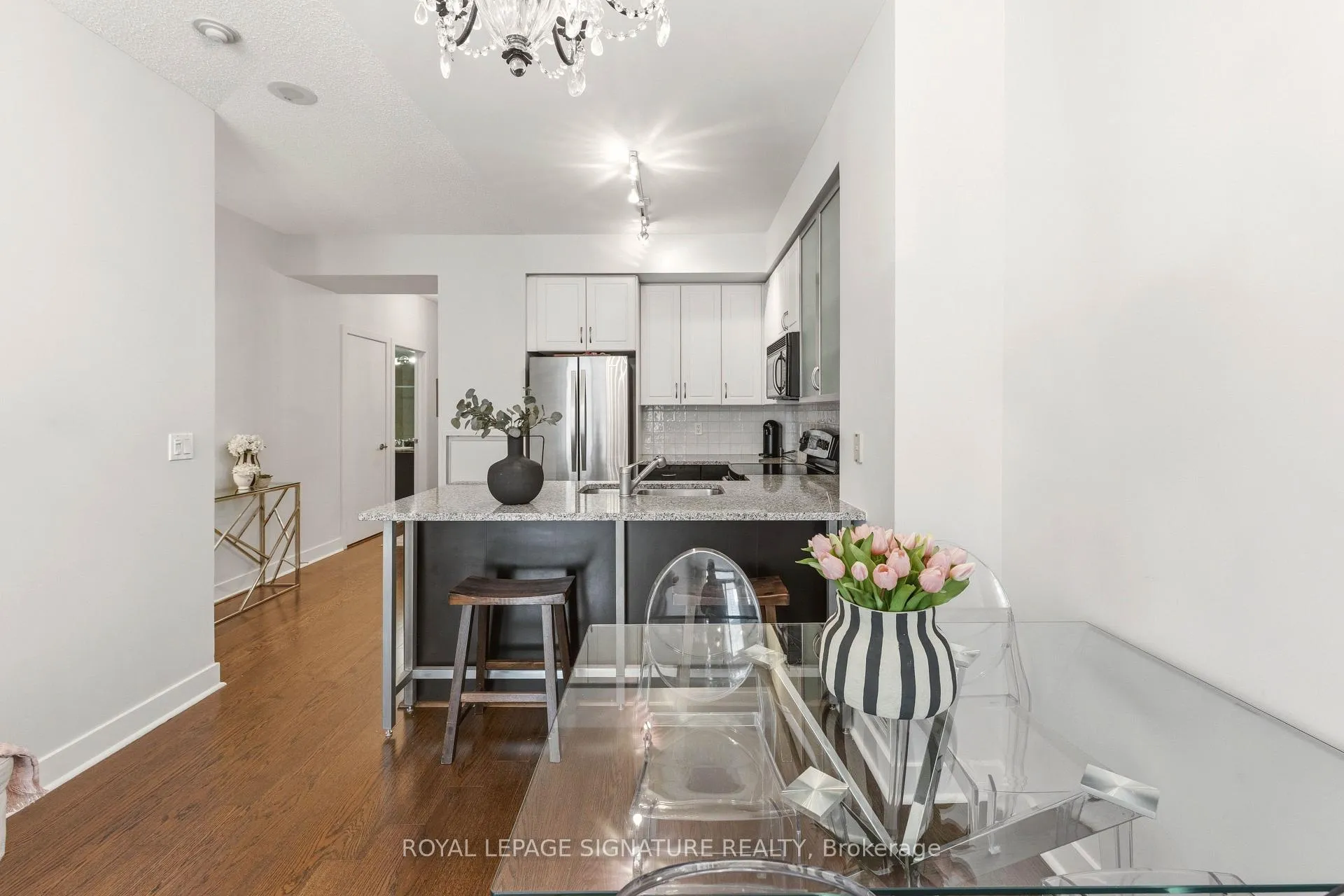 Photo 6 of Unit 712, 438 King Street W, Toronto, Waterfront Communities — HOMEH