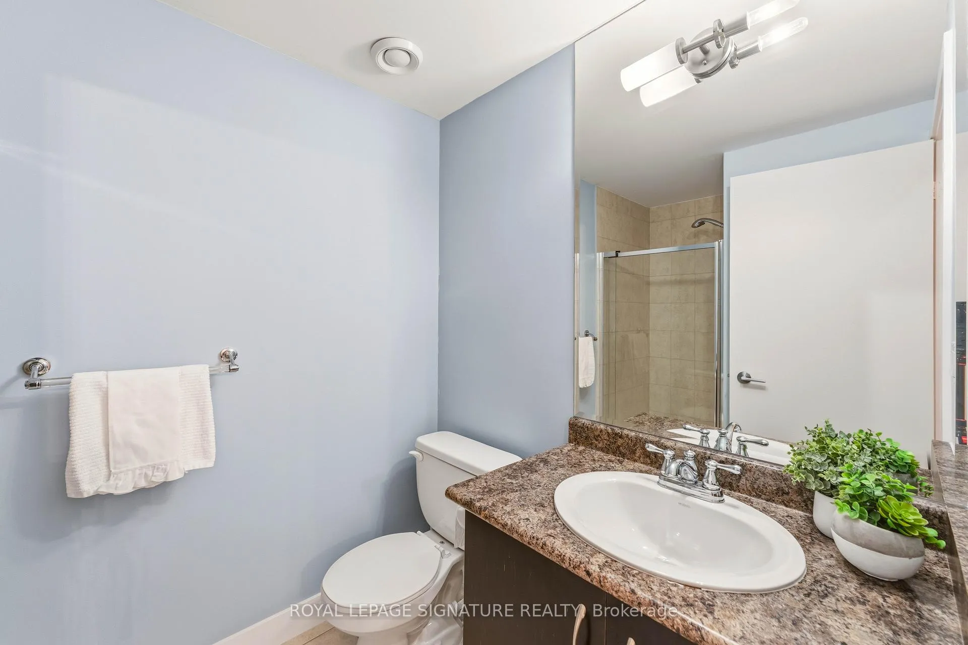 Photo 20 of Unit 712, 438 King Street W, Toronto, Waterfront Communities — HOMEH