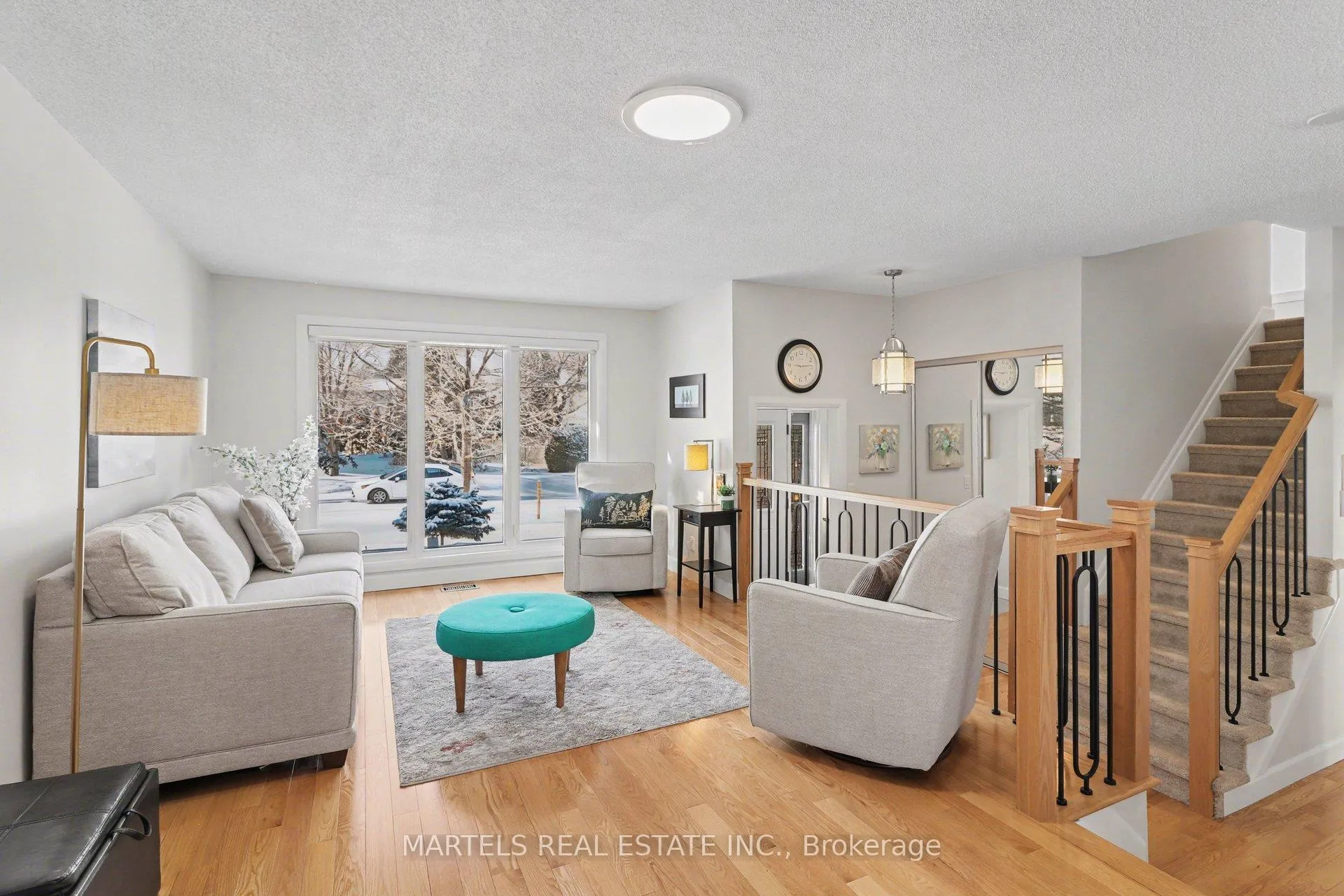 Photo 4 of 1149 Beaujolais Crescent, Ottawa, Convent Glen — HOMEH
