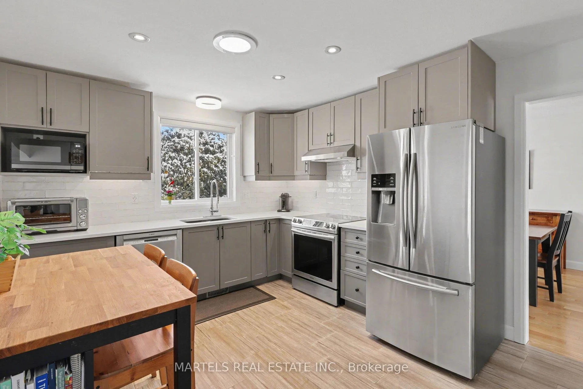 Photo 7 of 1149 Beaujolais Crescent, Ottawa, Convent Glen — HOMEH