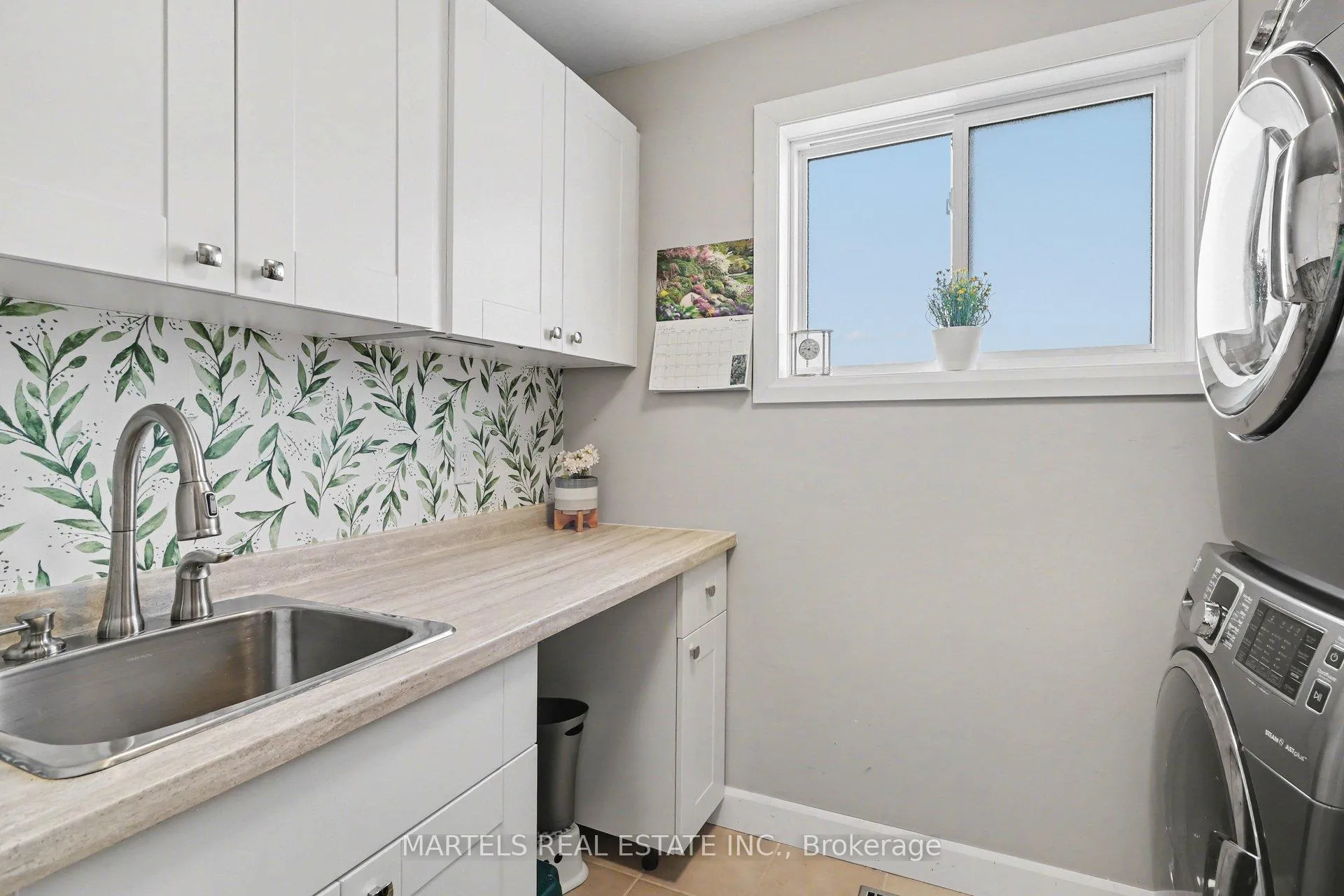 Photo 13 of 1149 Beaujolais Crescent, Ottawa, Convent Glen — HOMEH