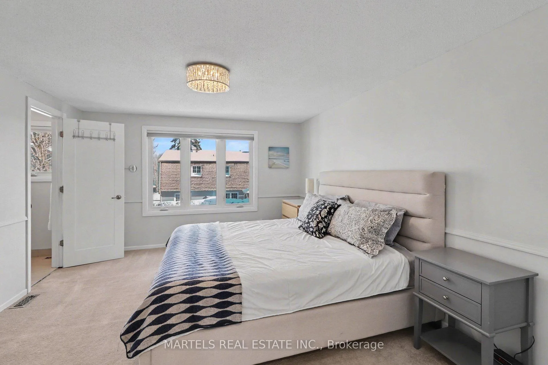 Photo 17 of 1149 Beaujolais Crescent, Ottawa, Convent Glen — HOMEH