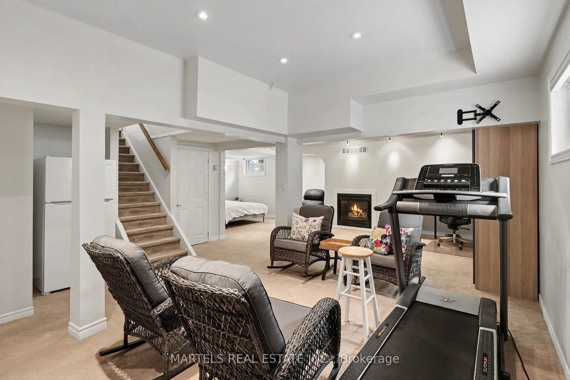 Photo 20 of 1149 Beaujolais Crescent, Ottawa, Convent Glen — HOMEH