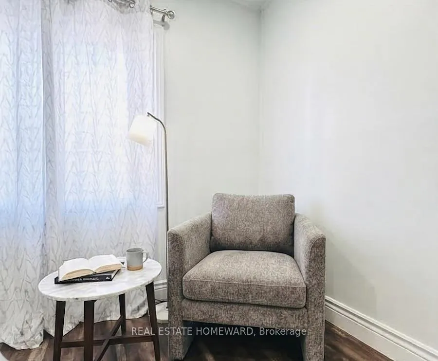 Photo 4 of 13 Pine Street, Ajax, Central — HOMEH