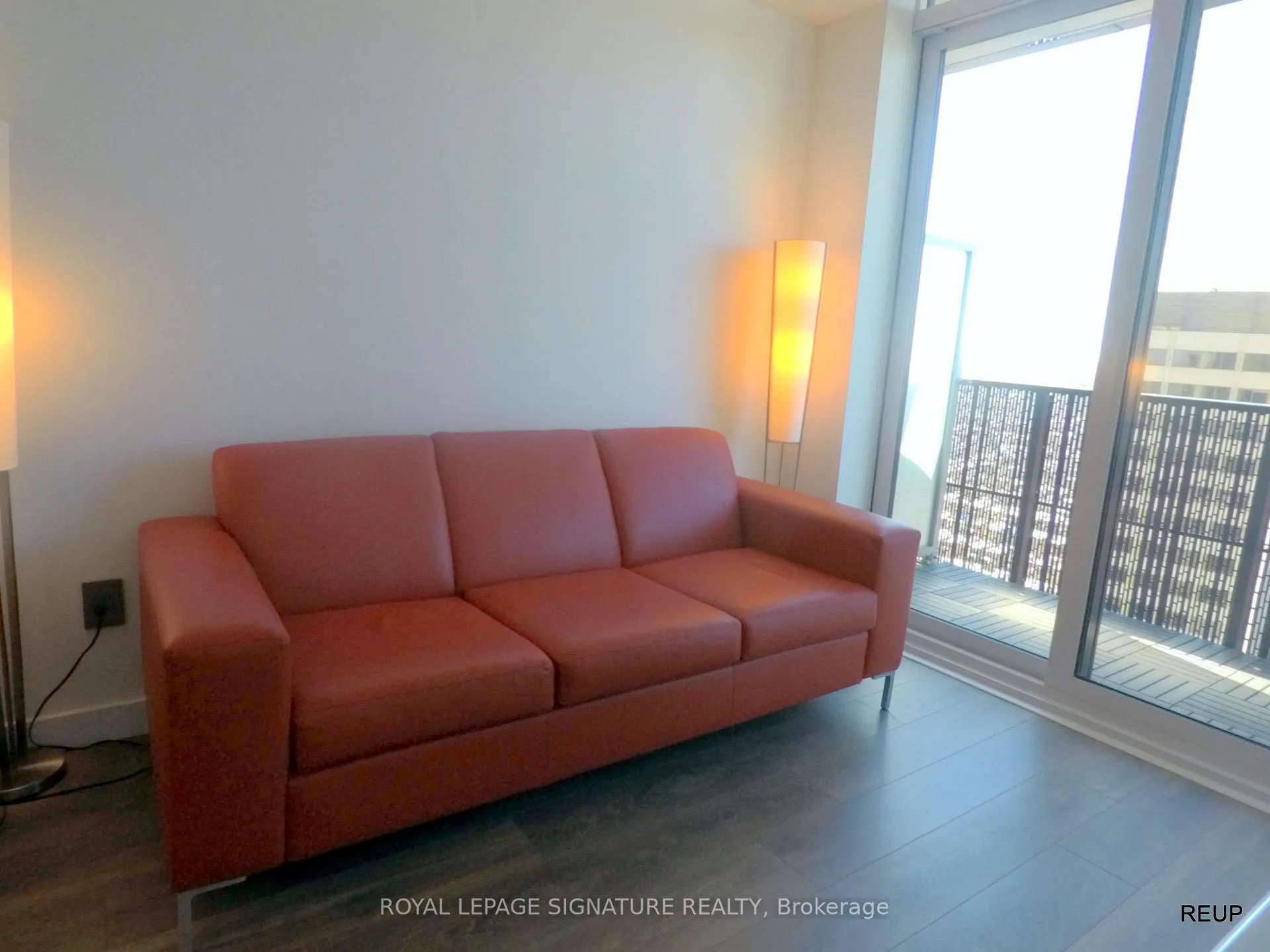 Photo 2 of Unit 2402, 8 Eglinton Avenue E, Toronto, Mount Pleasant West — HOMEH