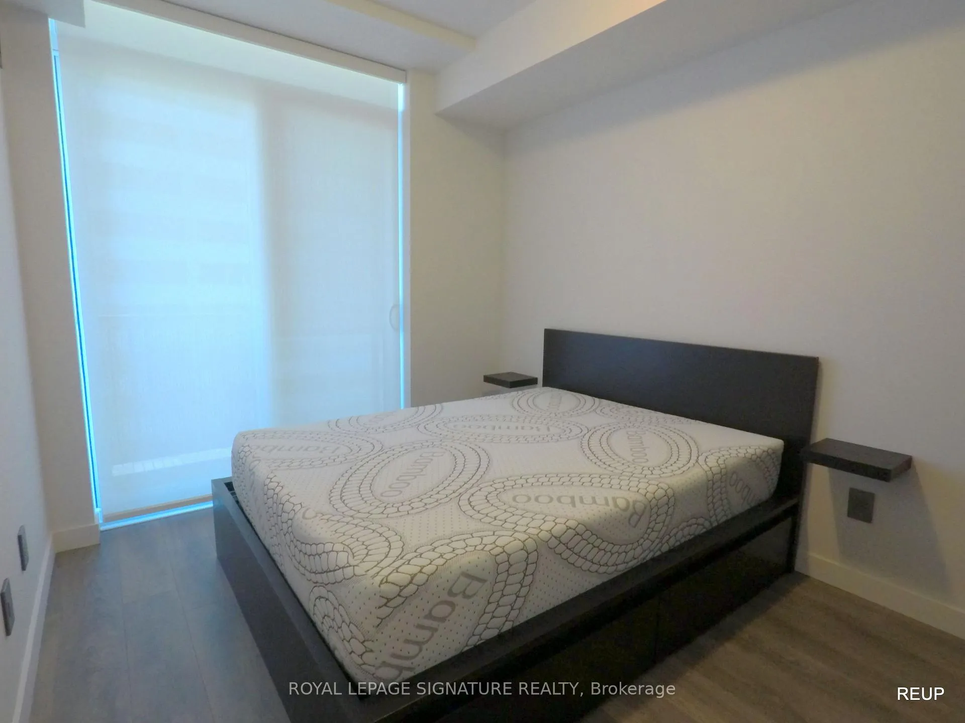 Photo 9 of Unit 2402, 8 Eglinton Avenue E, Toronto, Mount Pleasant West — HOMEH