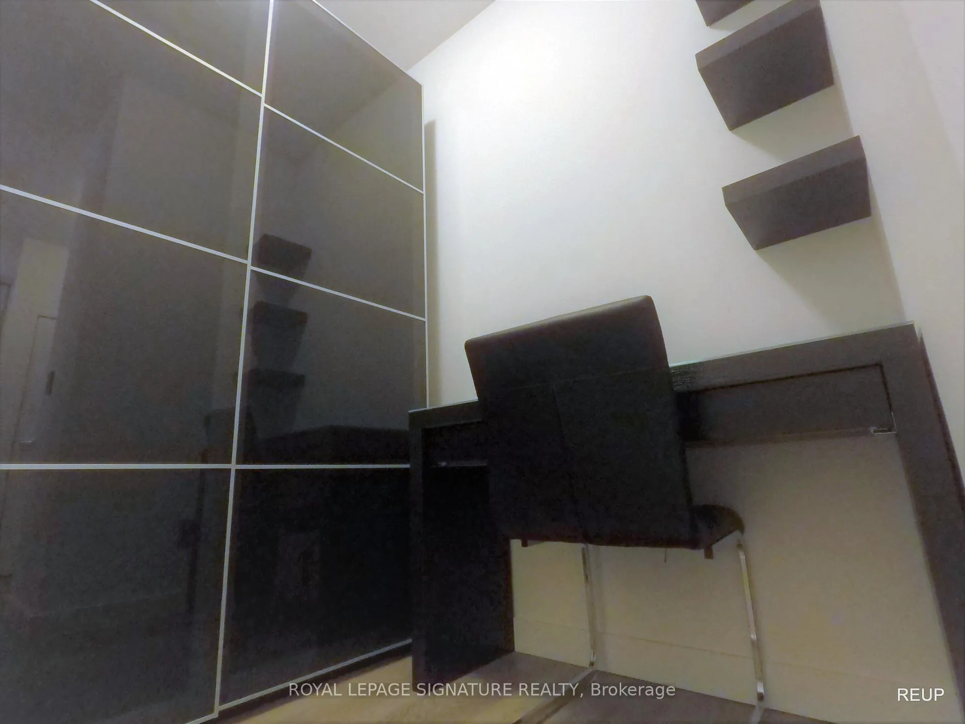 Photo 13 of Unit 2402, 8 Eglinton Avenue E, Toronto, Mount Pleasant West — HOMEH