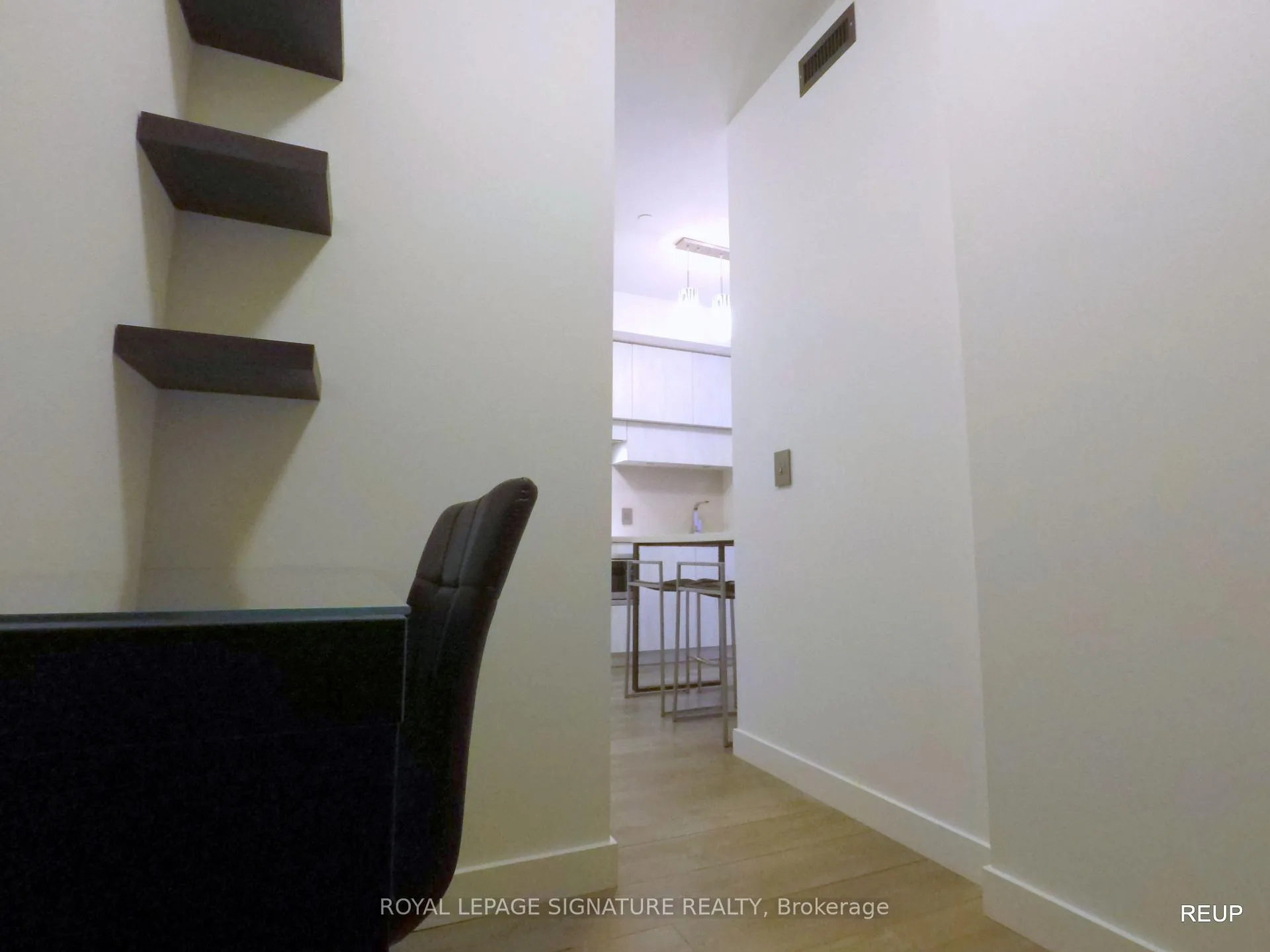 Photo 14 of Unit 2402, 8 Eglinton Avenue E, Toronto, Mount Pleasant West — HOMEH